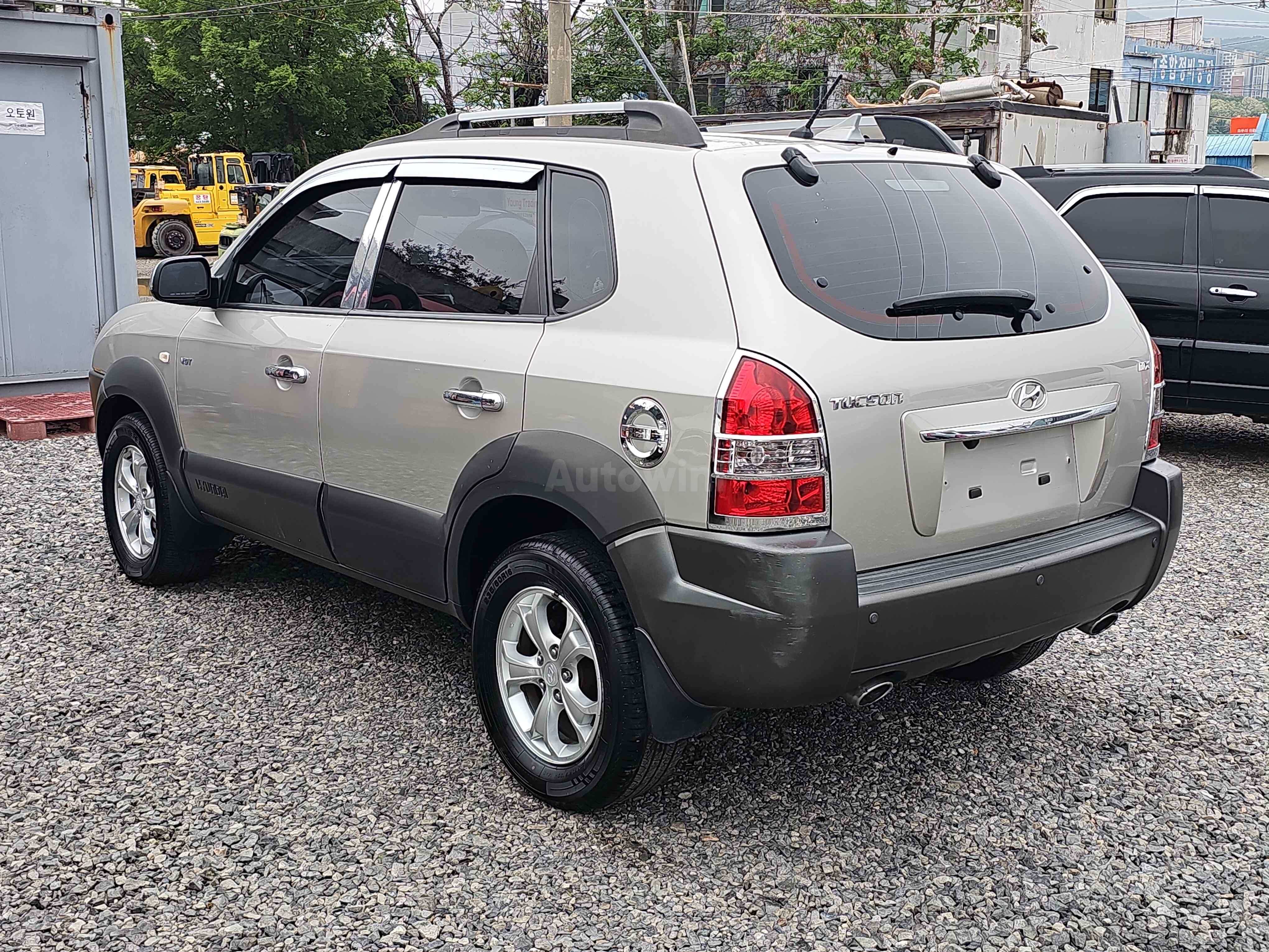 2009 HYUNDAI TUCSON VIN: KMHJN81VP9U019797
