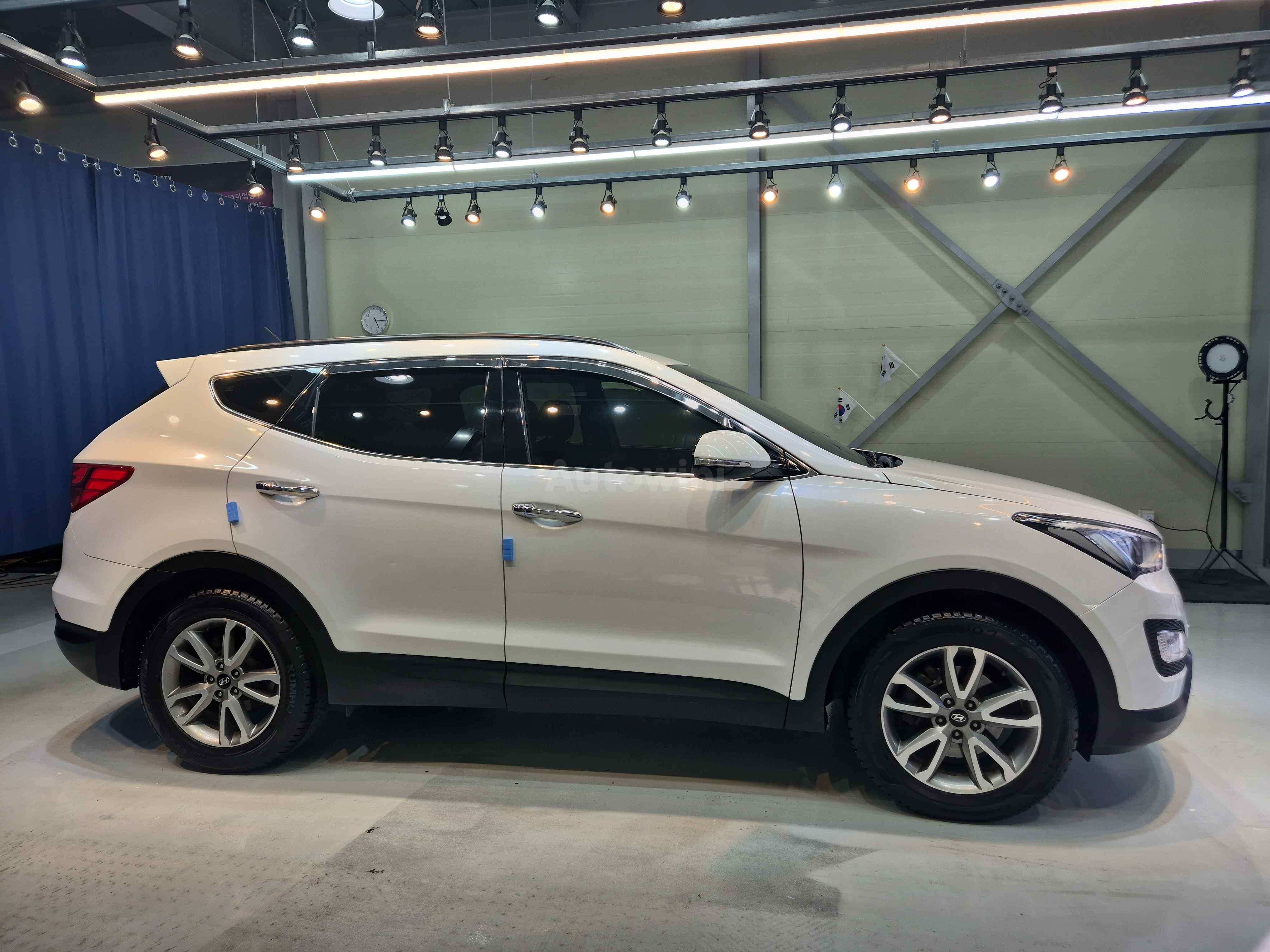 2015 HYUNDAI SANTAFE VIN: KMHSU81UBFU306576