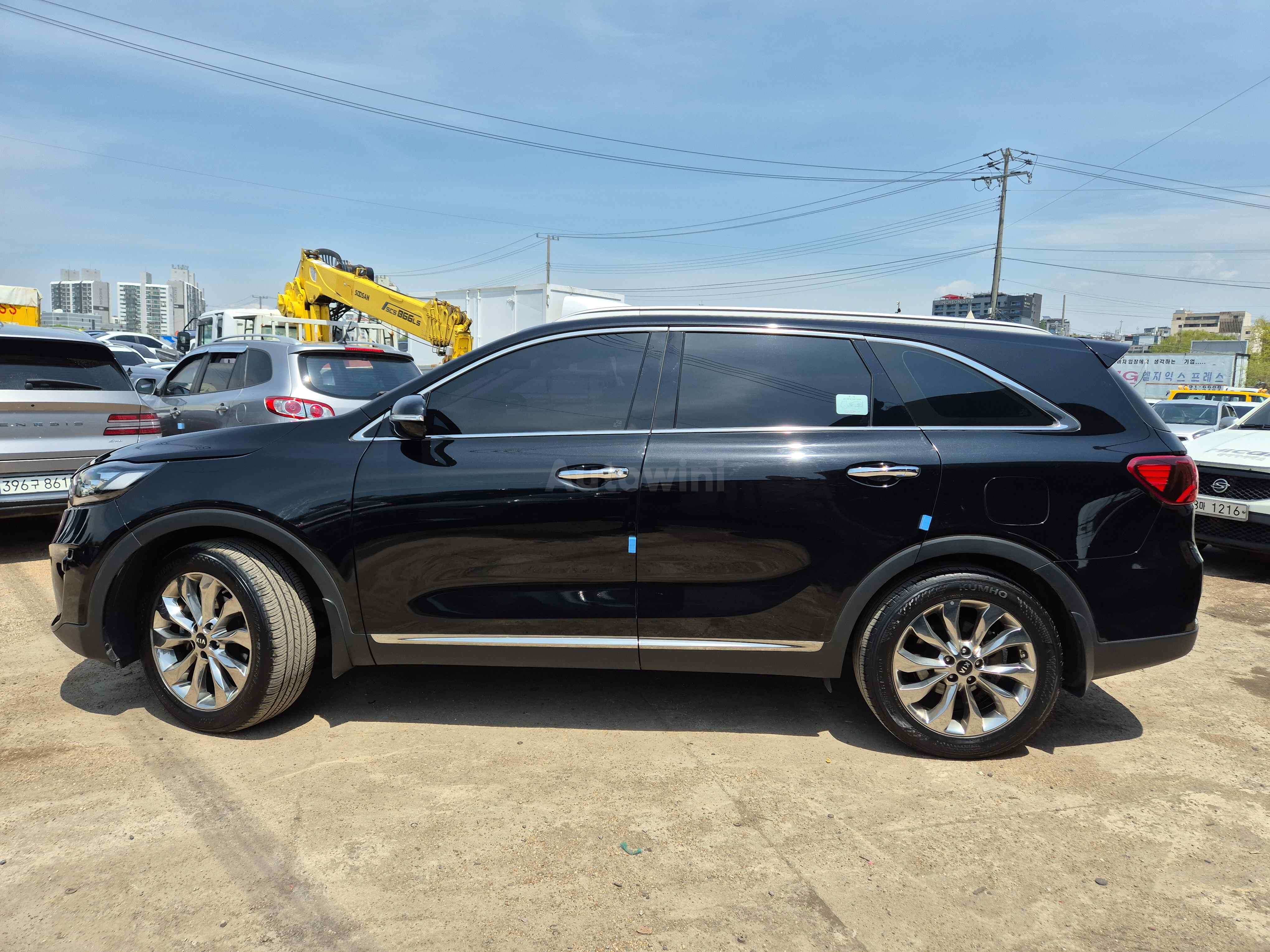 2019 KIA SORENTO VIN: KNAPH81ADKA526731