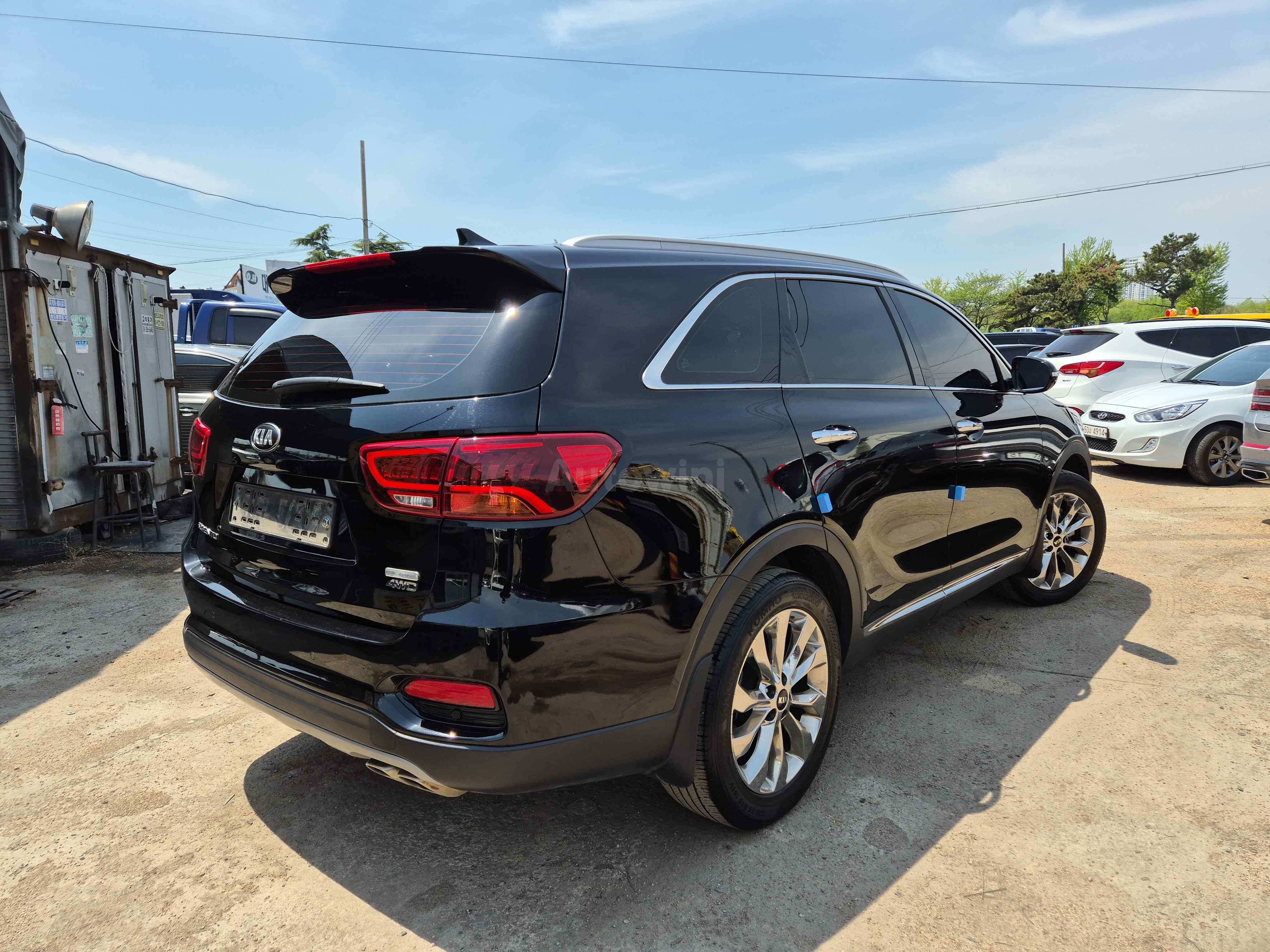 2019 KIA SORENTO VIN: KNAPH81ADKA526731