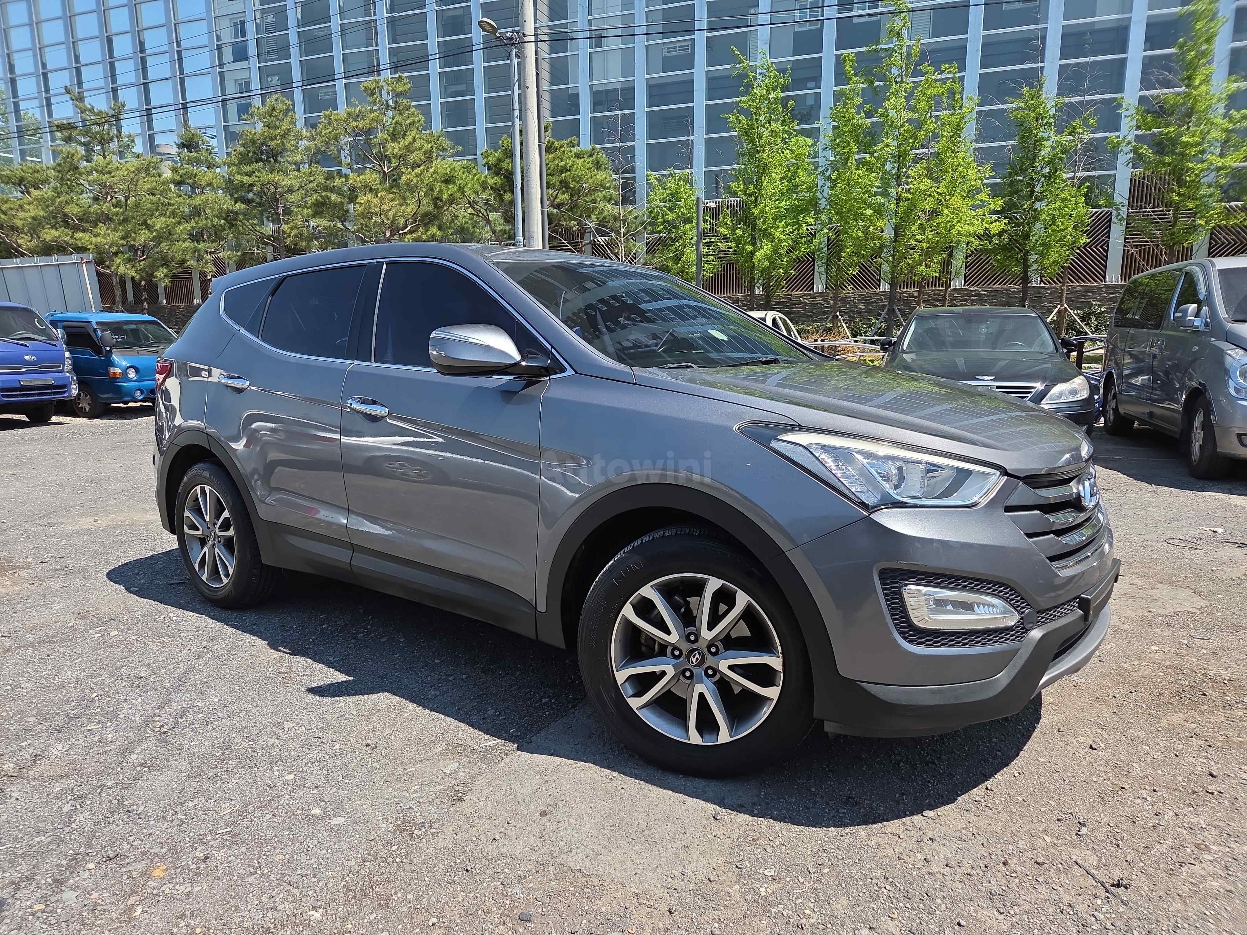2013 HYUNDAI SANTAFE VIN: KMHSU81UBDU009183