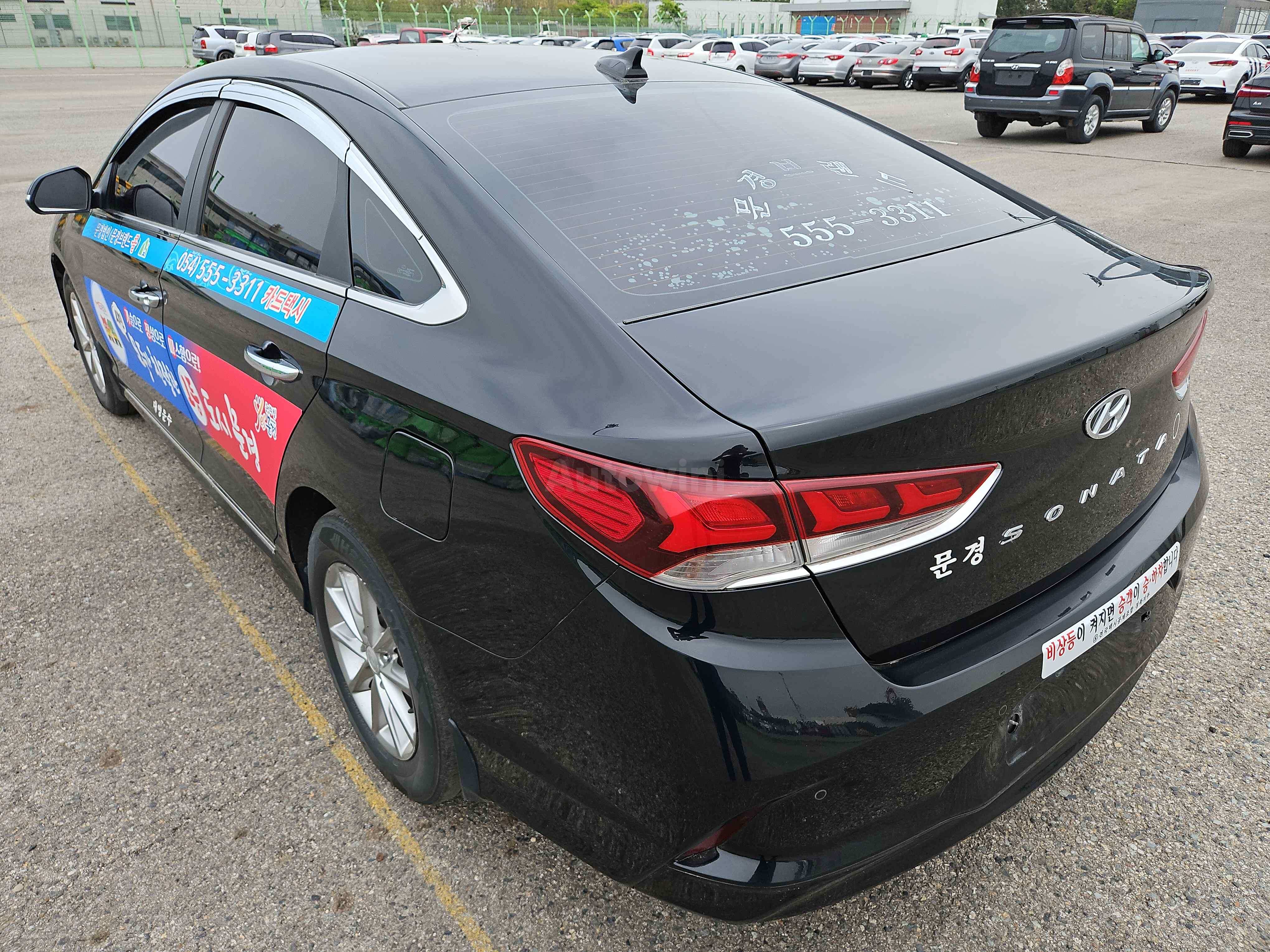 2018 HYUNDAI SONATA VIN: KMHE341DBJA421157