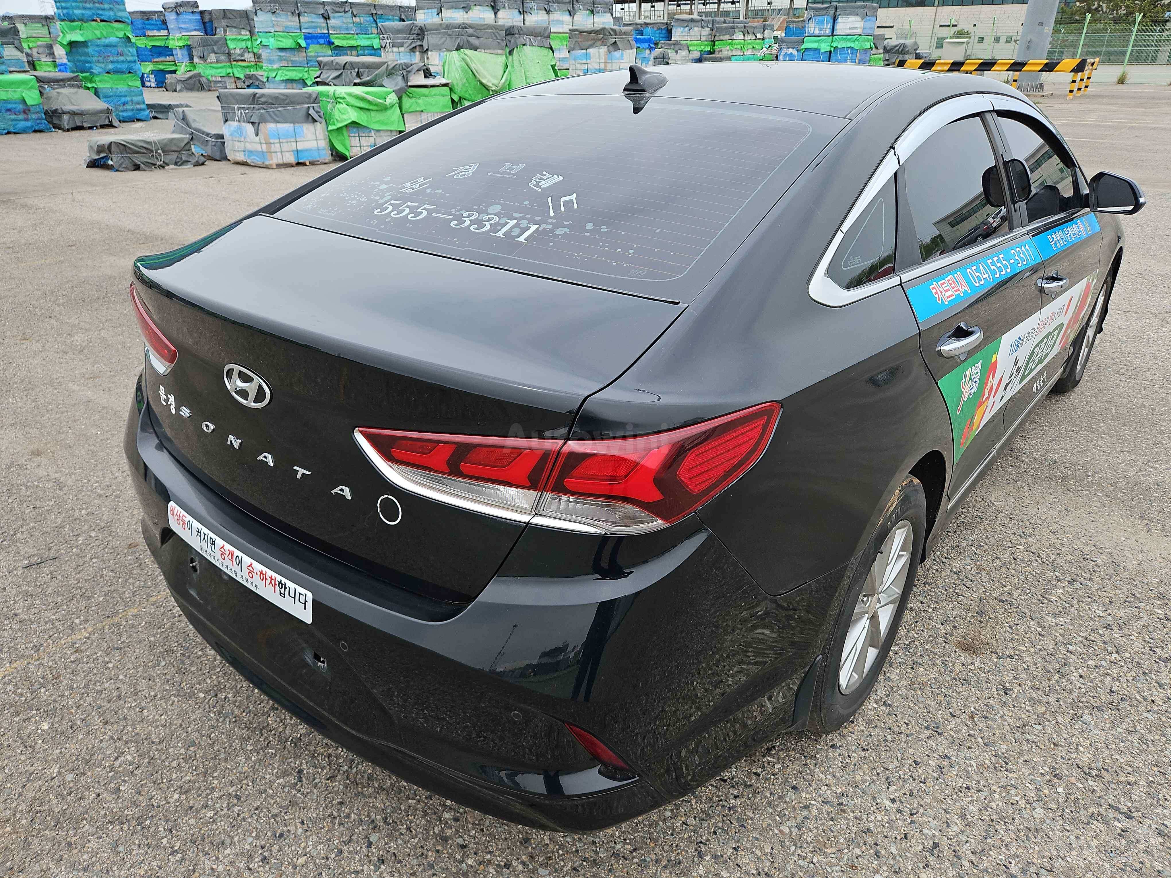 2018 HYUNDAI SONATA VIN: KMHE341DBJA421157