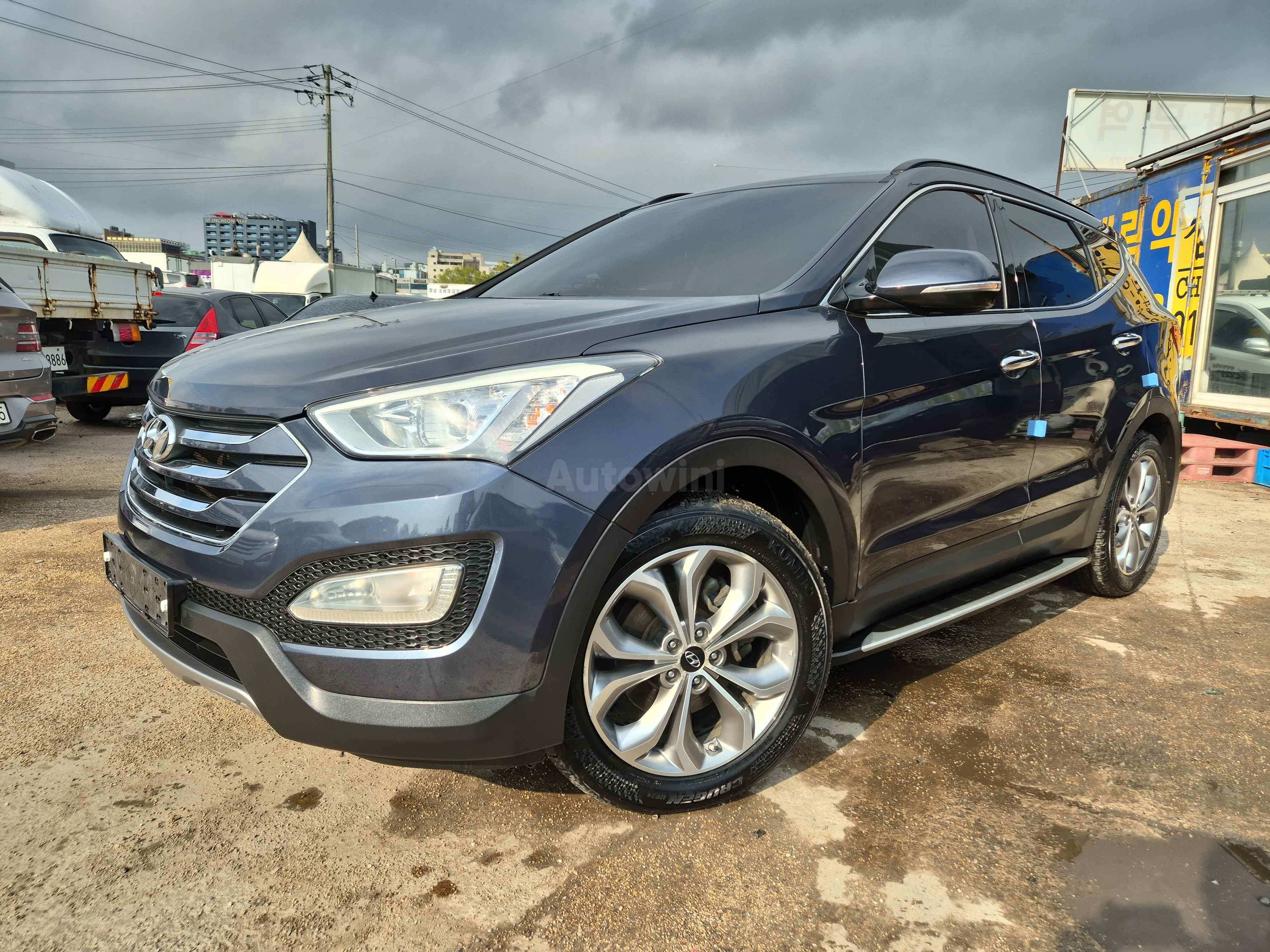 2015 HYUNDAI SANTAFE VIN: KMHSW81UBFU488669