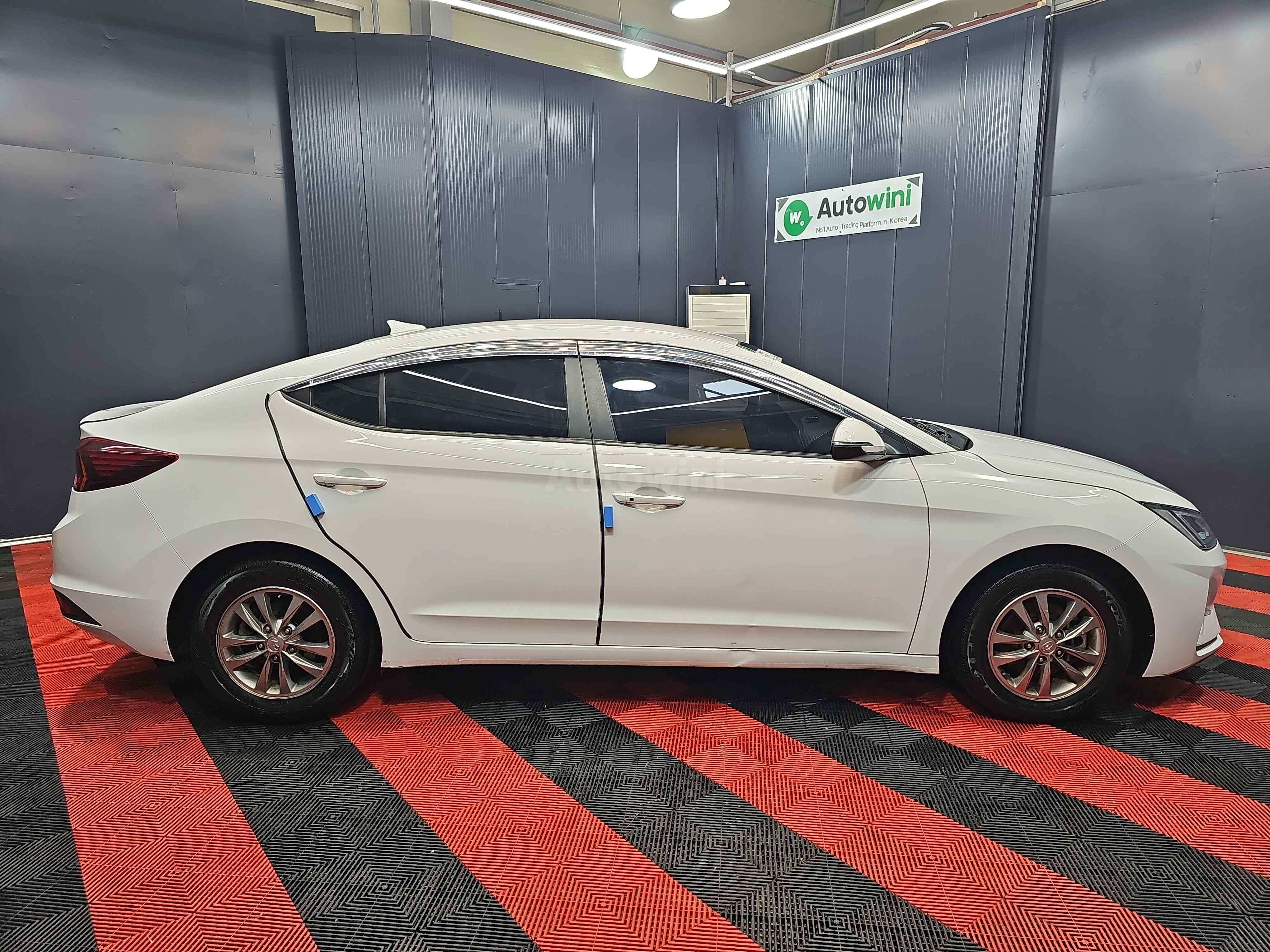 2019 HYUNDAI AVANTE VIN: KMHD741UGKU851960