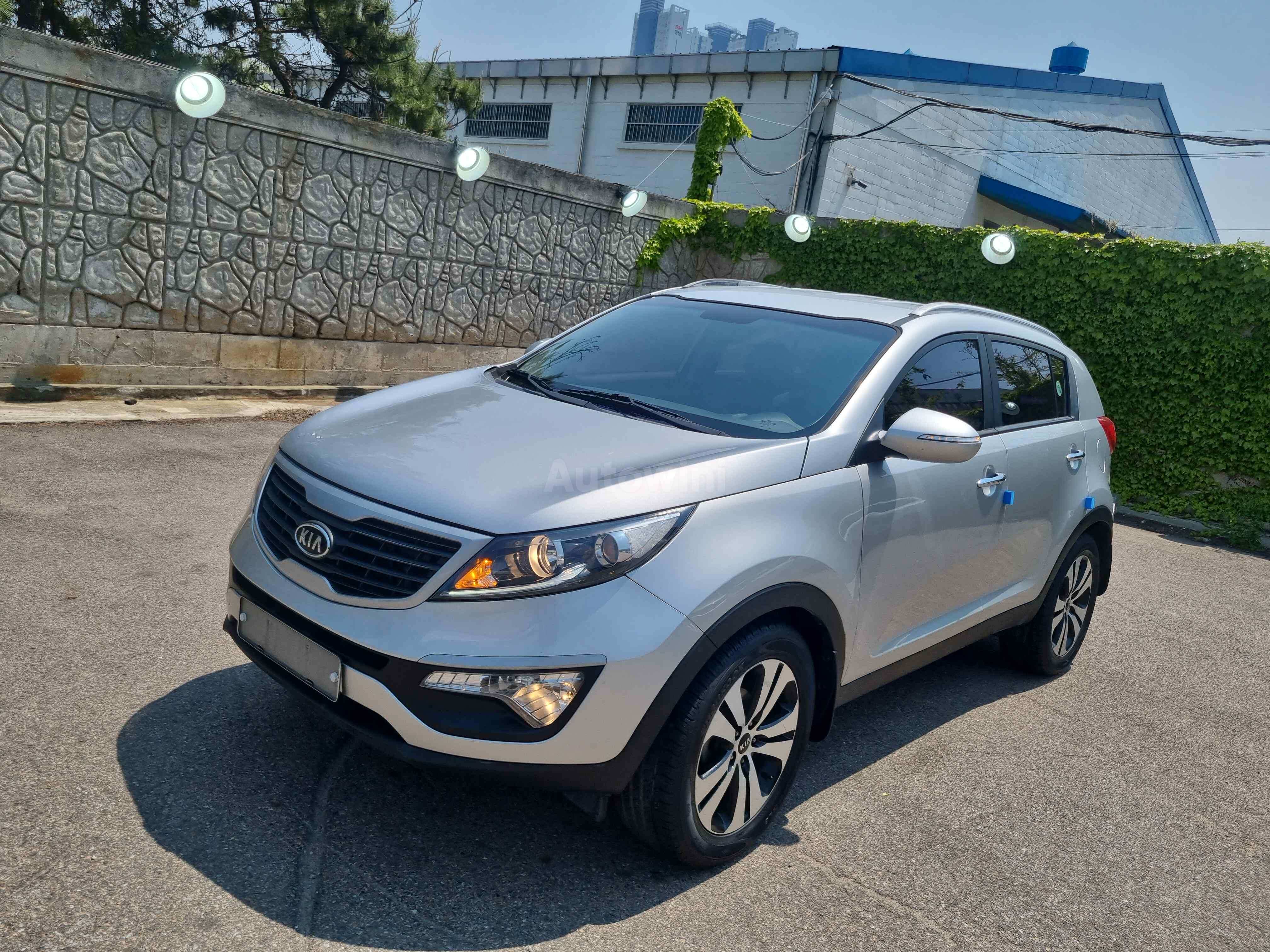 2011 KIA SPORTAGE VIN: KNAPC813BBK079135