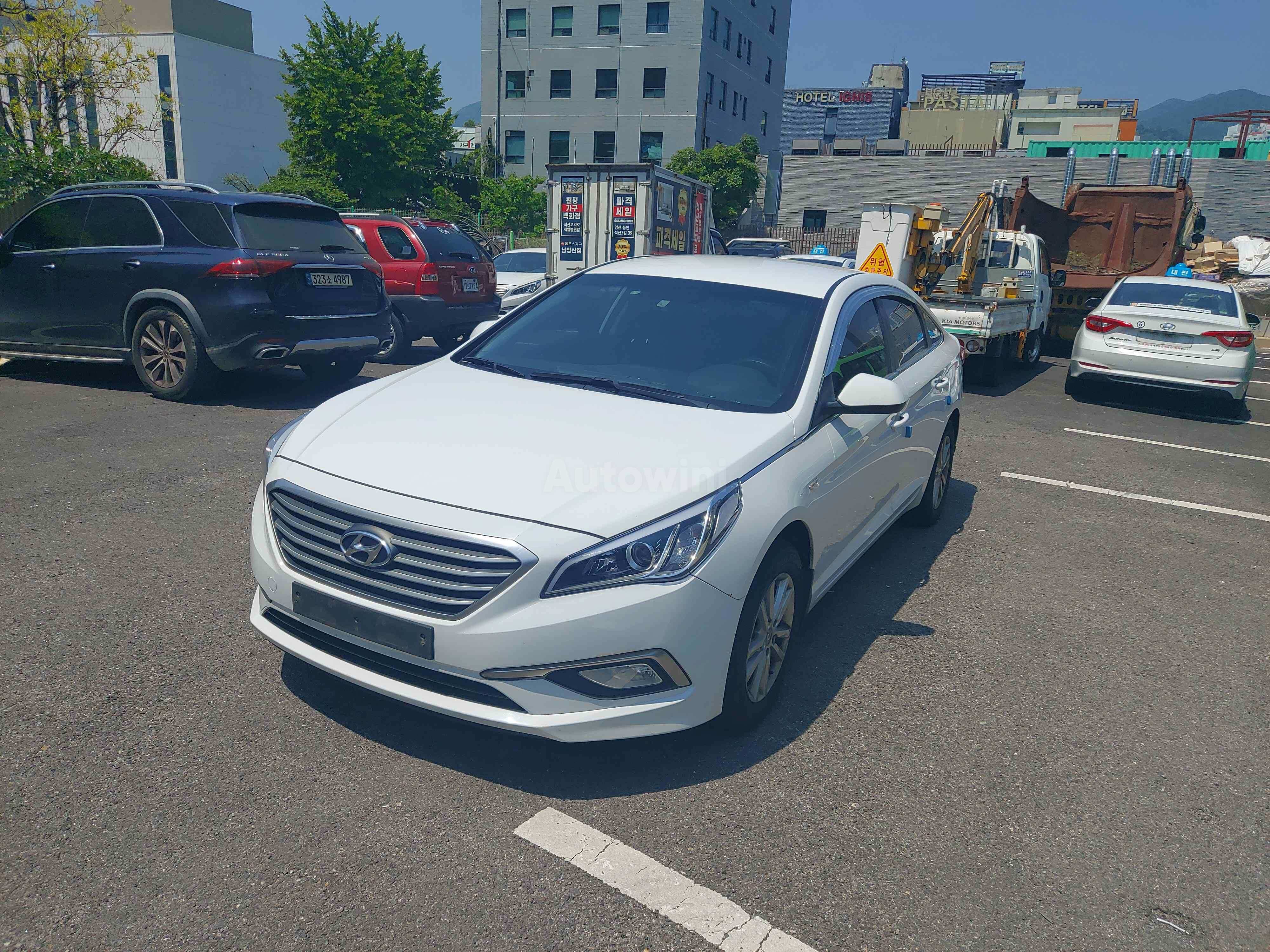 2017 HYUNDAI SONATA VIN: KMHE341DBHA364641