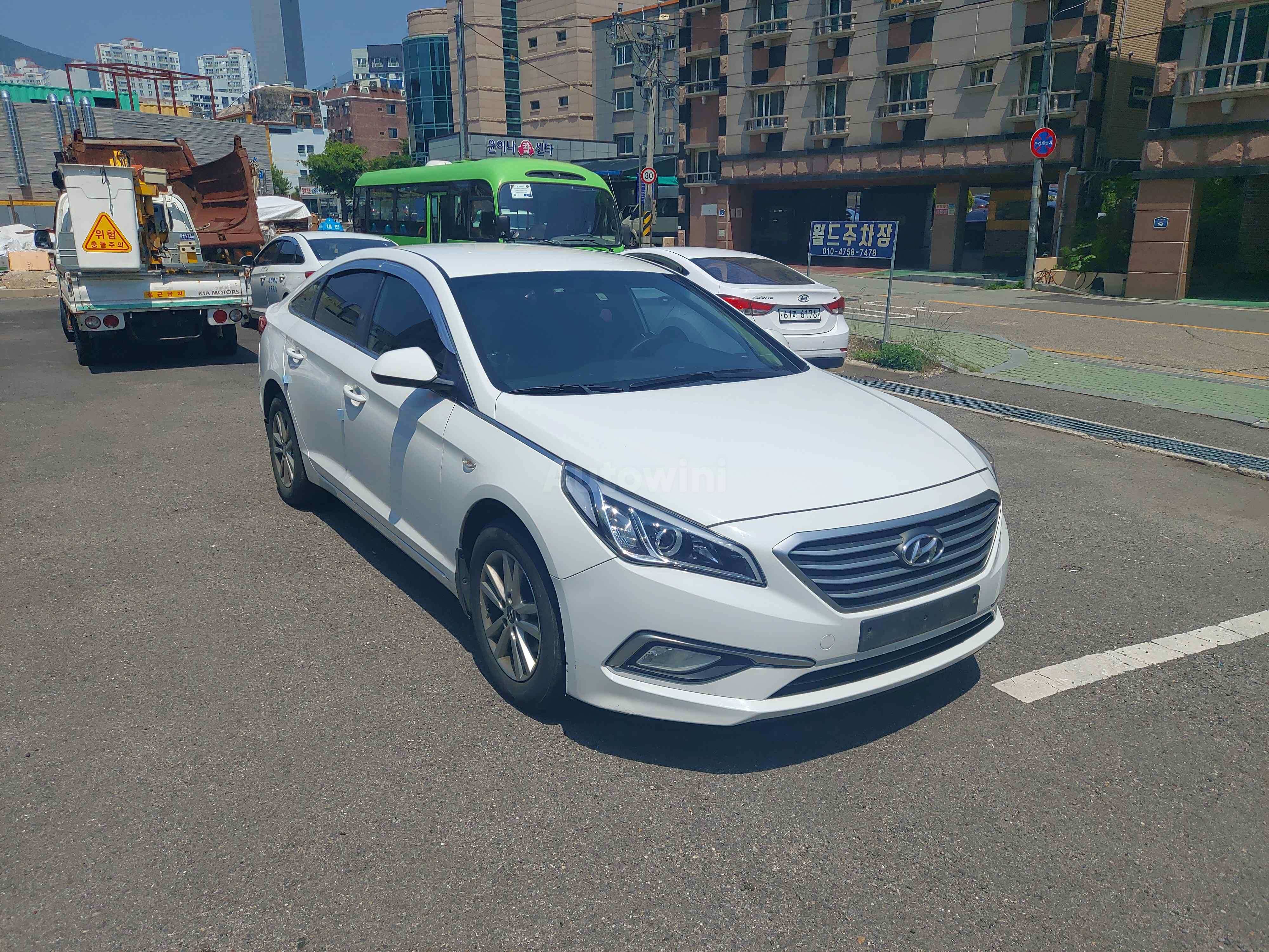 2017 HYUNDAI SONATA VIN: KMHE341DBHA364641
