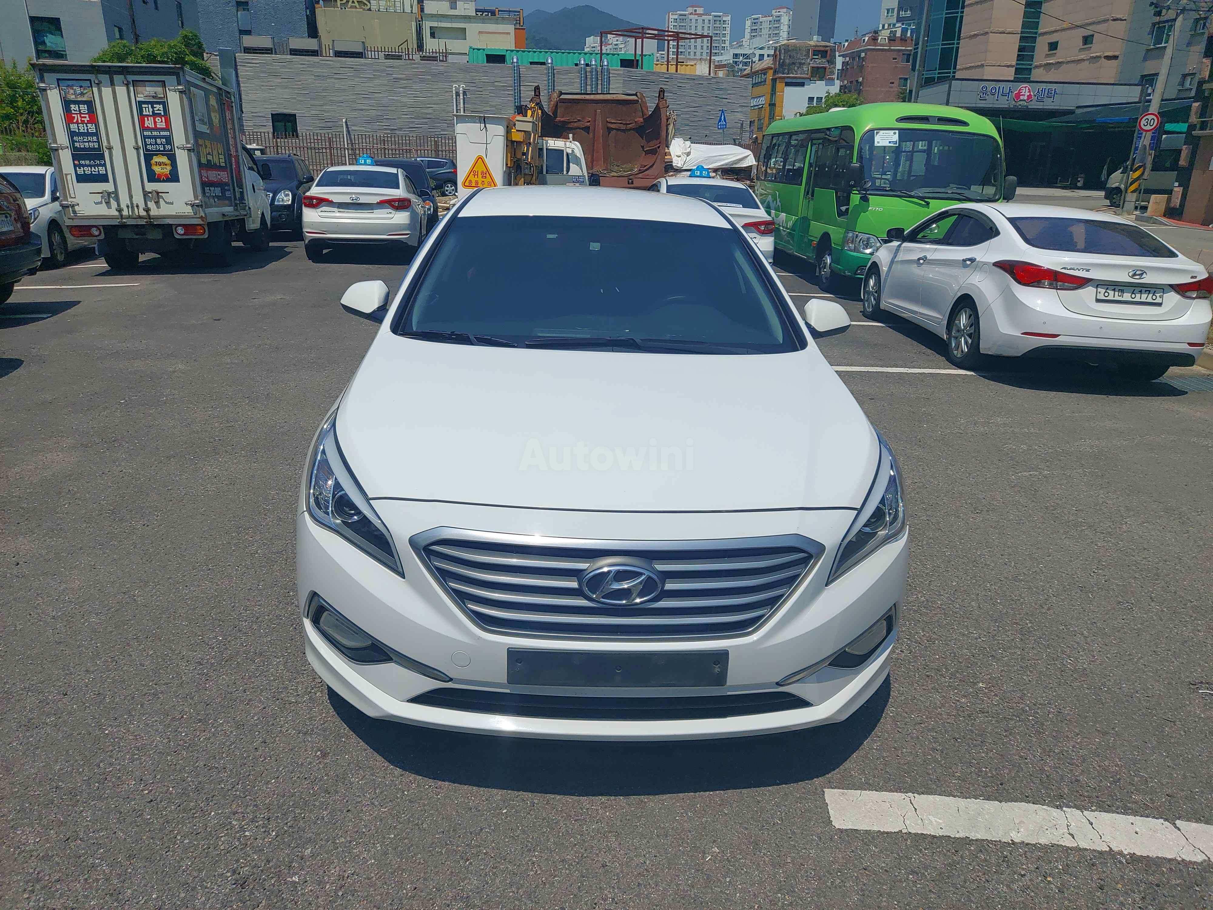 2017 HYUNDAI SONATA VIN: KMHE341DBHA364641