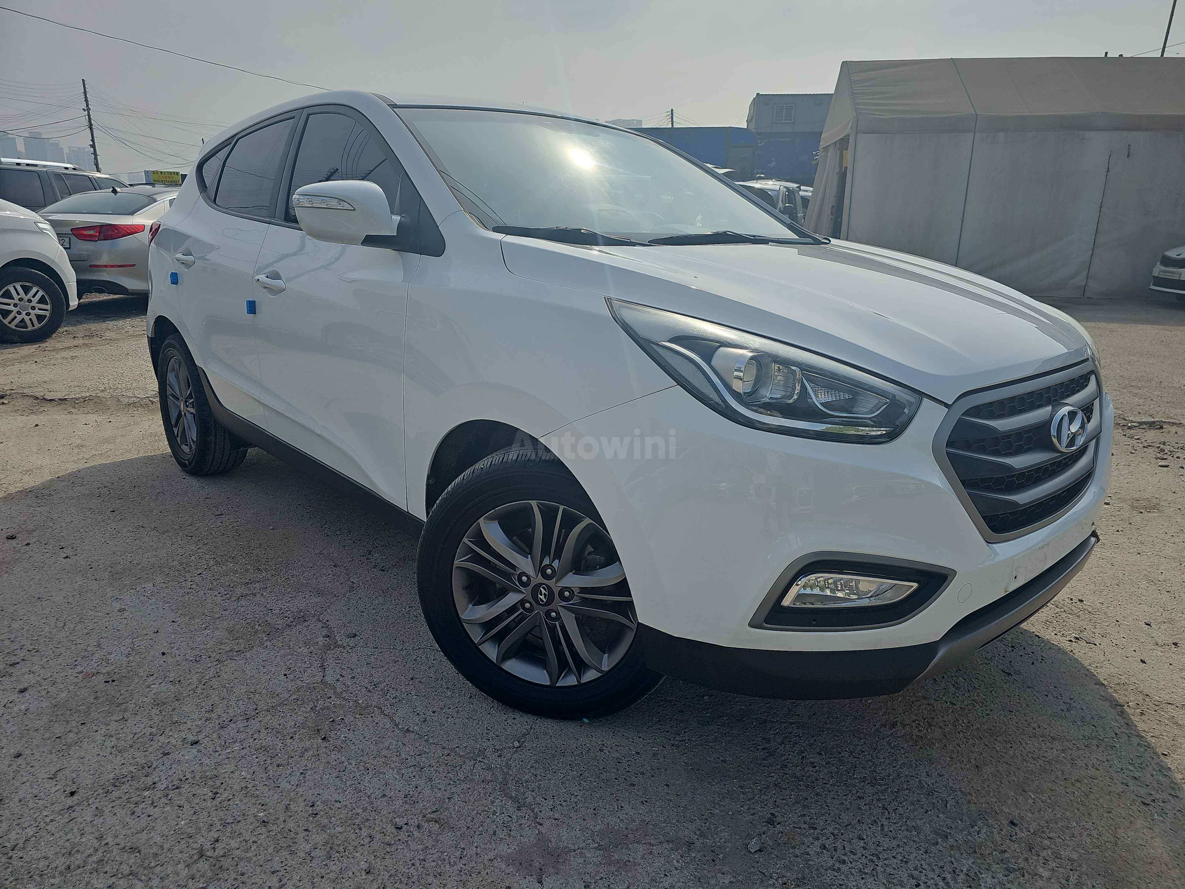 2014 HYUNDAI TUCSON VIN: KMHJT81VBEU789676