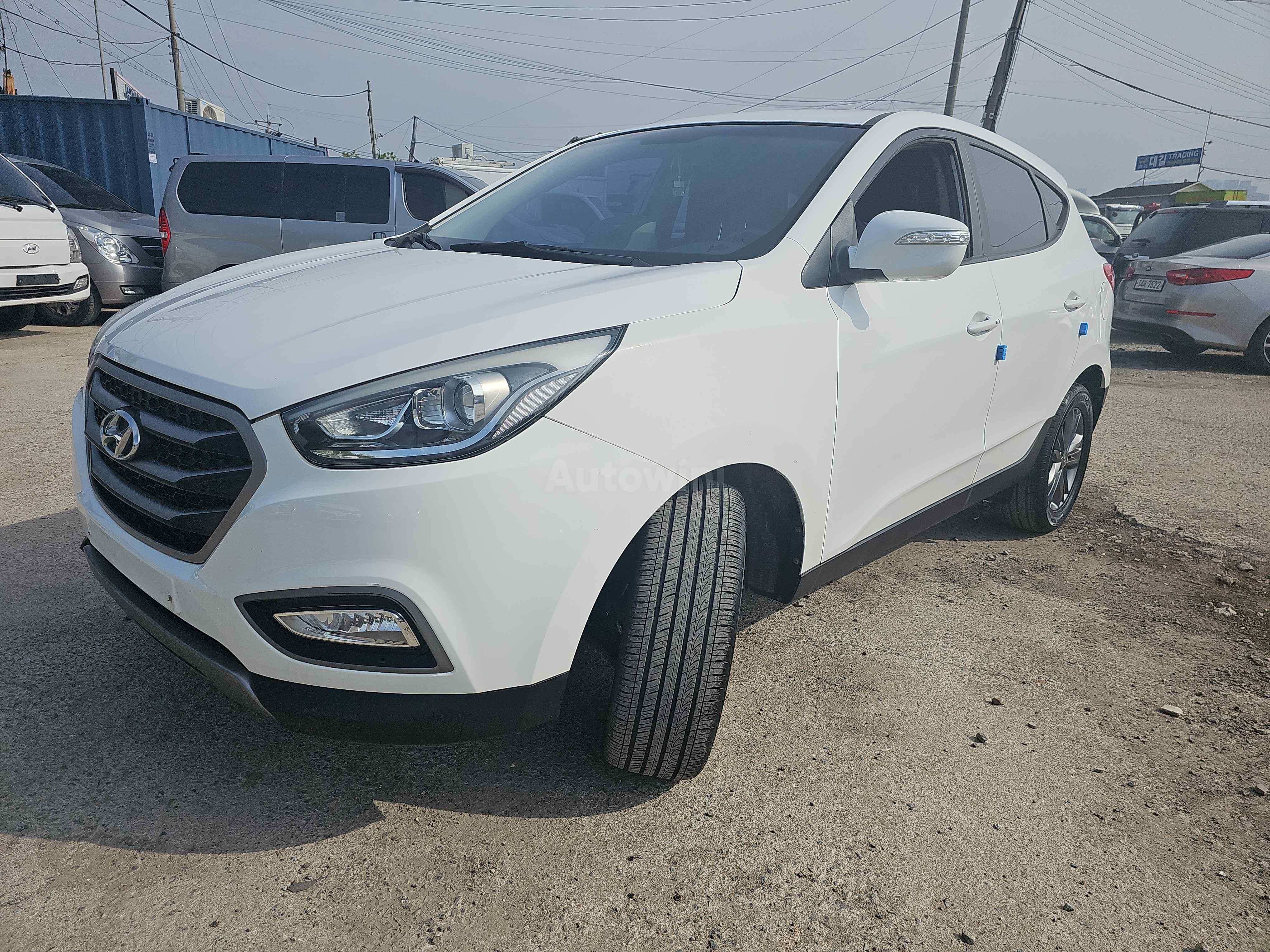 2014 HYUNDAI TUCSON VIN: KMHJT81VBEU789676