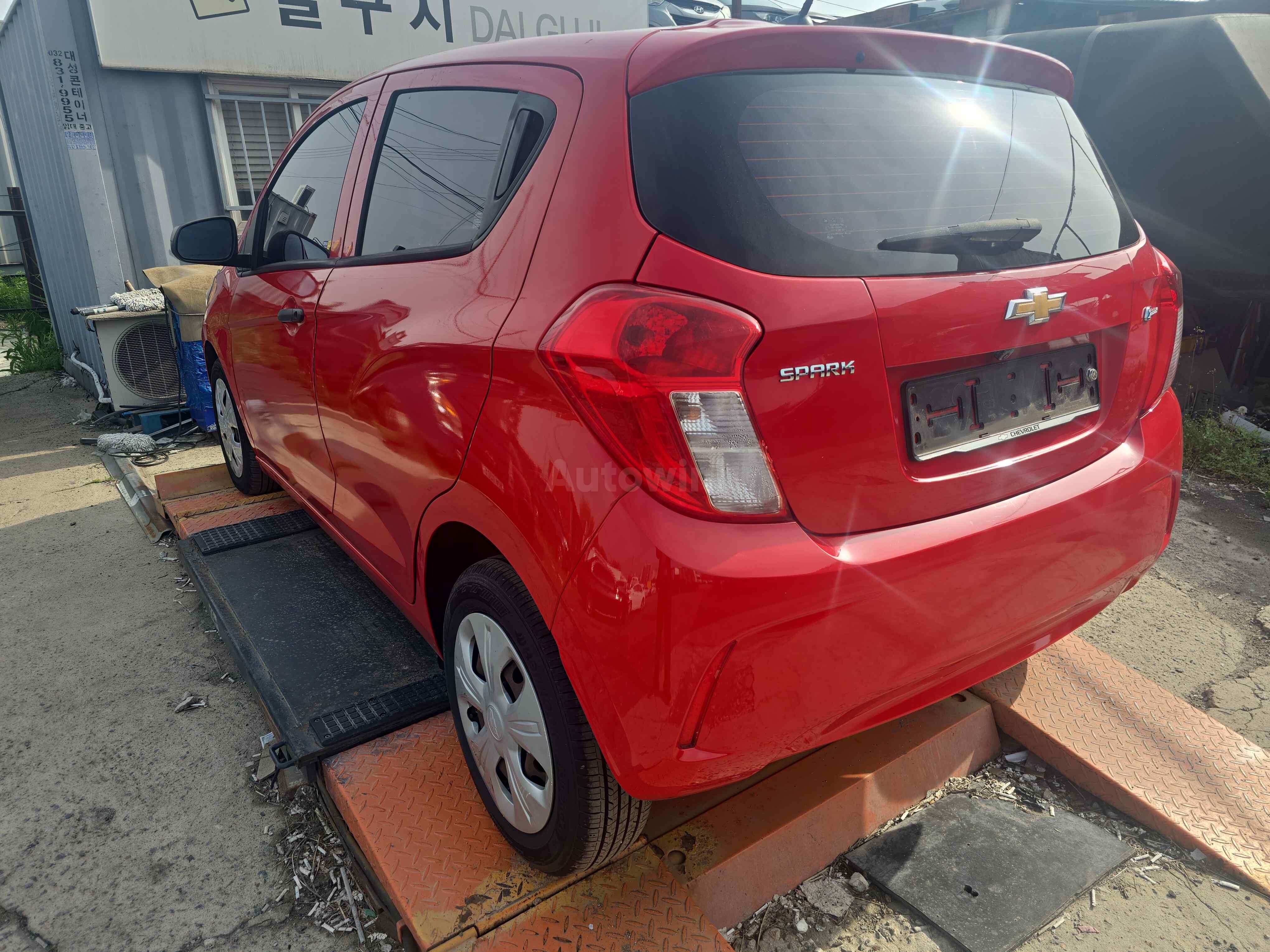 2017 CHEVROLET SPARK VIN: KLYDC487DHC231438