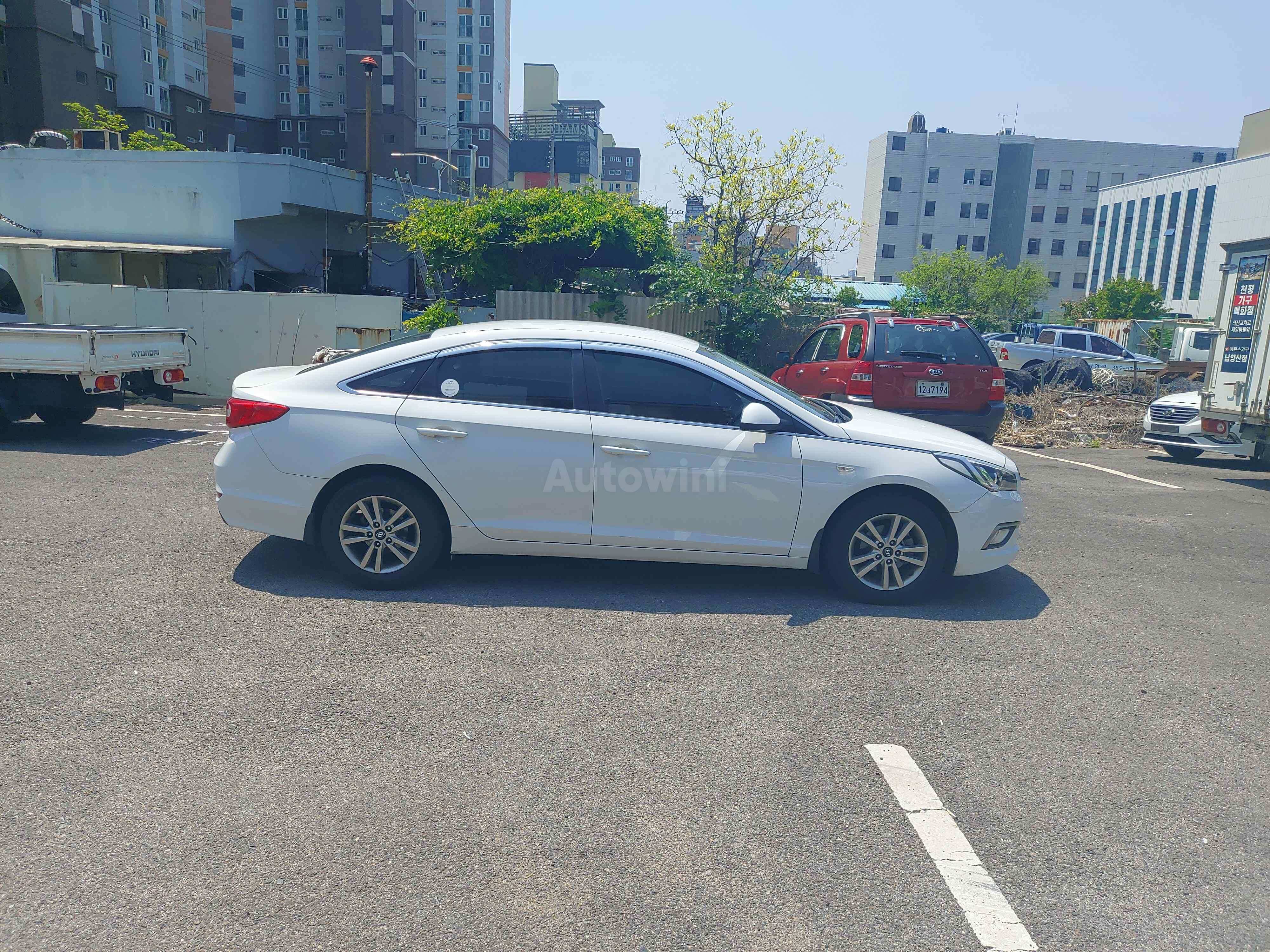 2017 HYUNDAI SONATA VIN: KMHE341DBHA364590