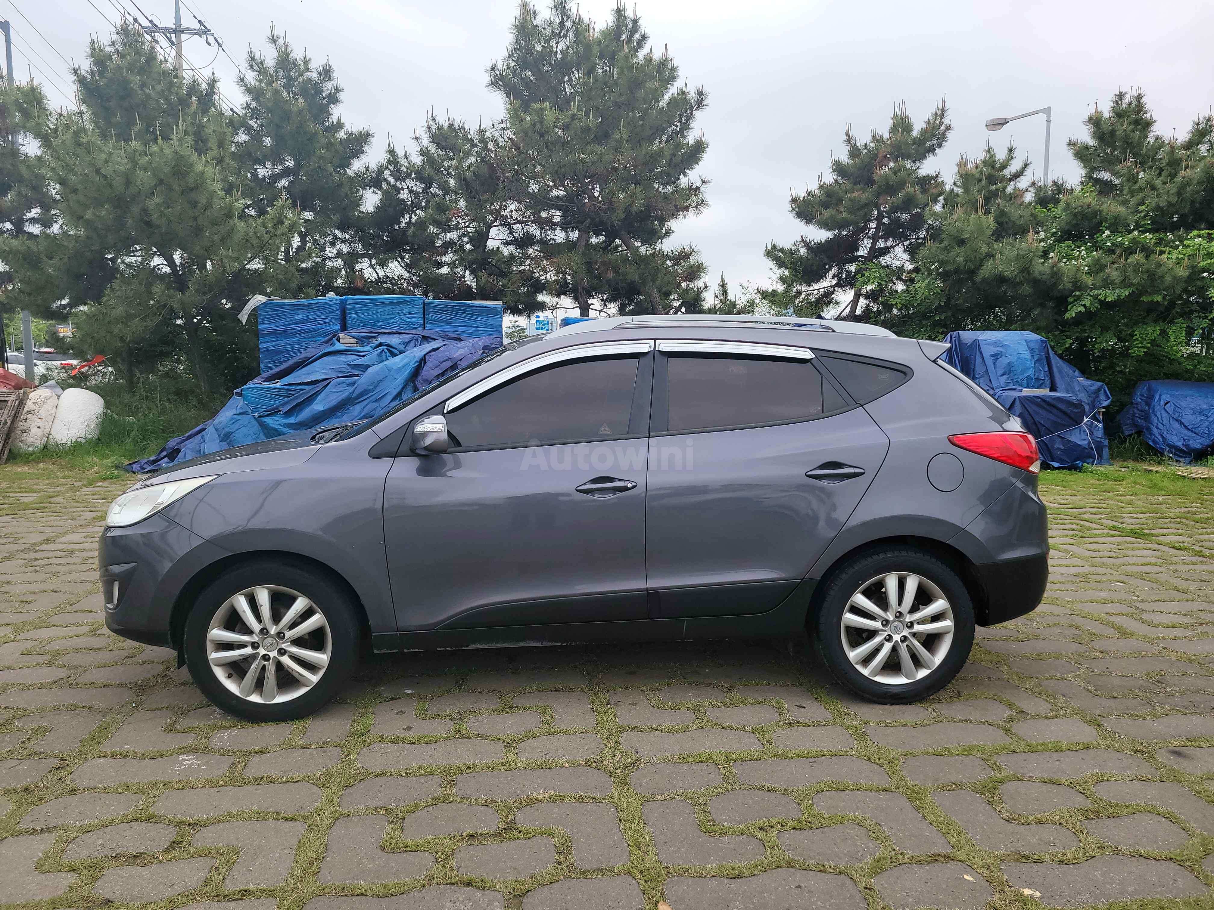 2011 HYUNDAI TUCSON VIN: KMHJU81VBBU148475