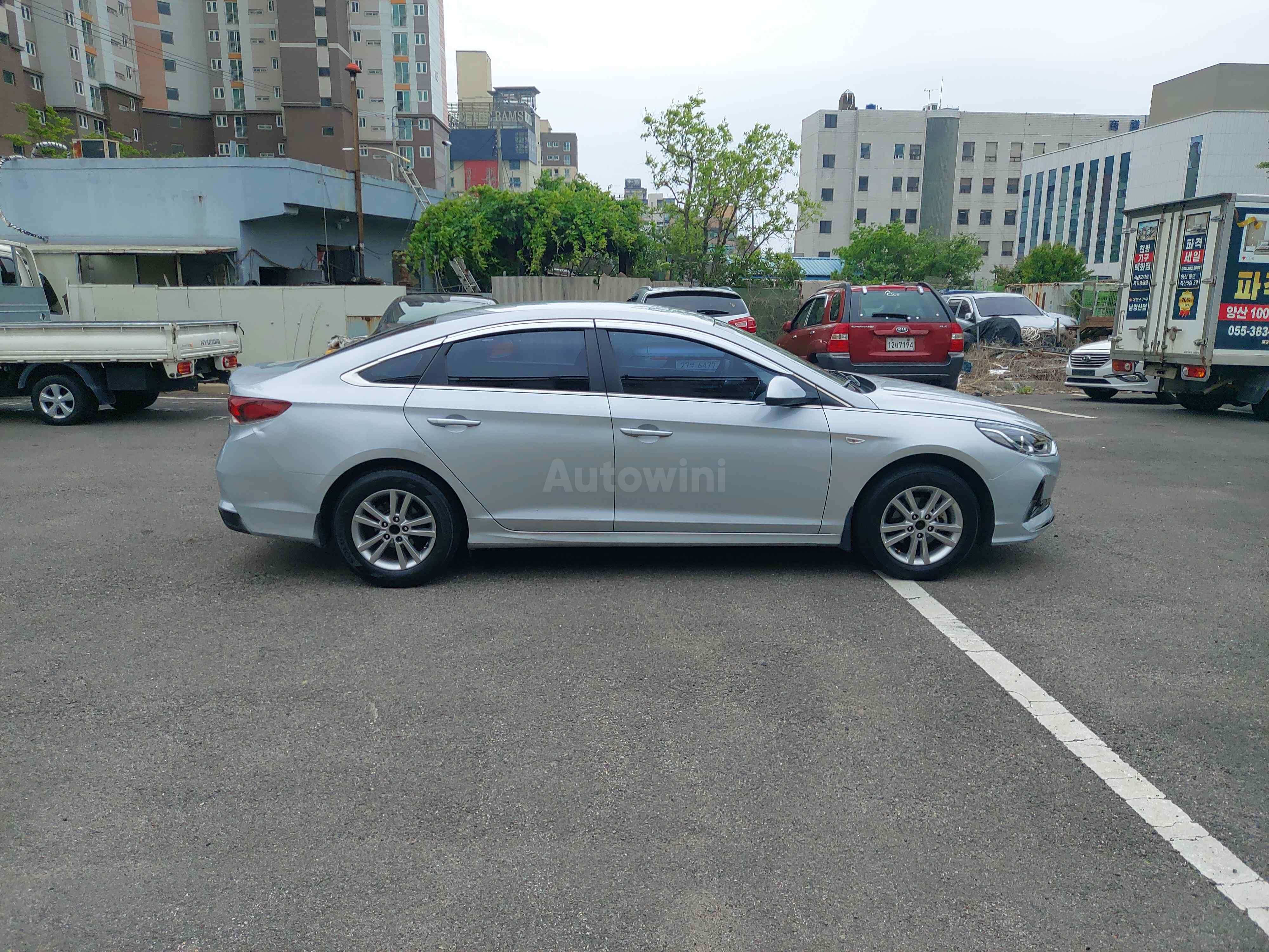 2018 HYUNDAI SONATA VIN: KMHE341DBJA479561