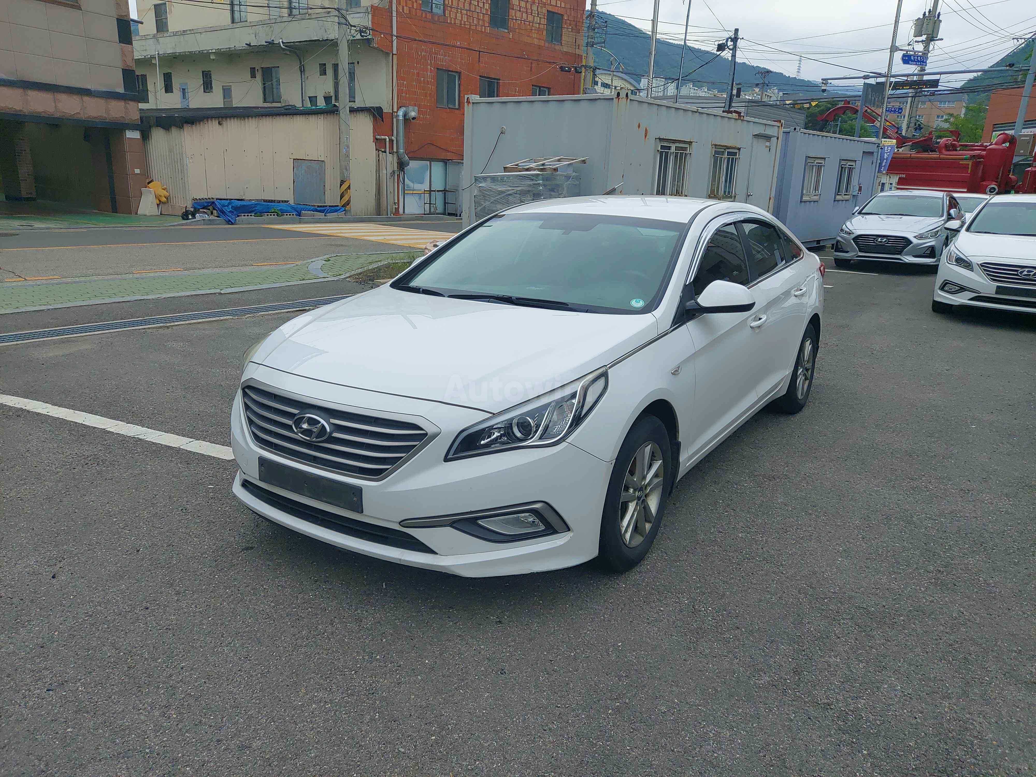 2017 HYUNDAI SONATA VIN: KMHE341DBHA318225