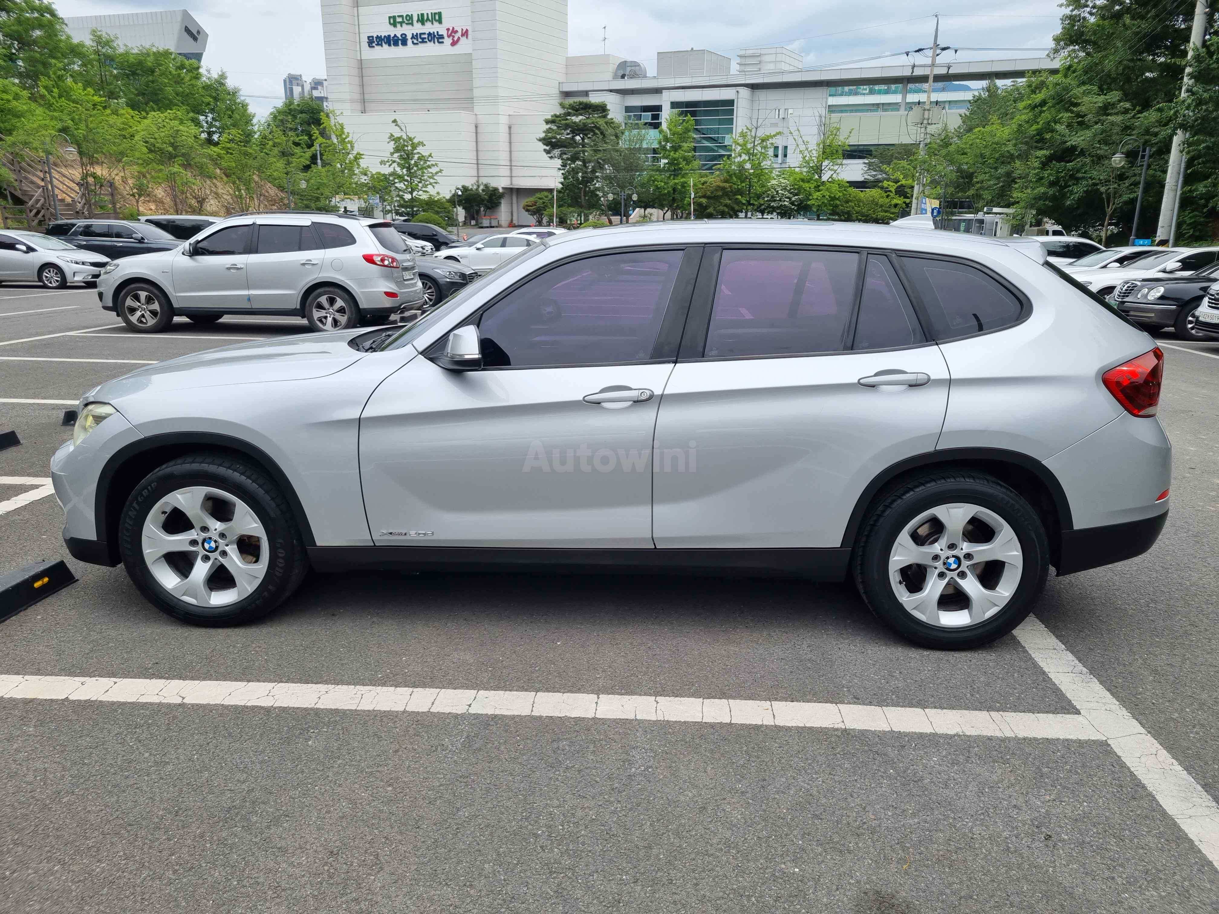 2013 BMW X1 VIN: WBAVP9102DVV28598