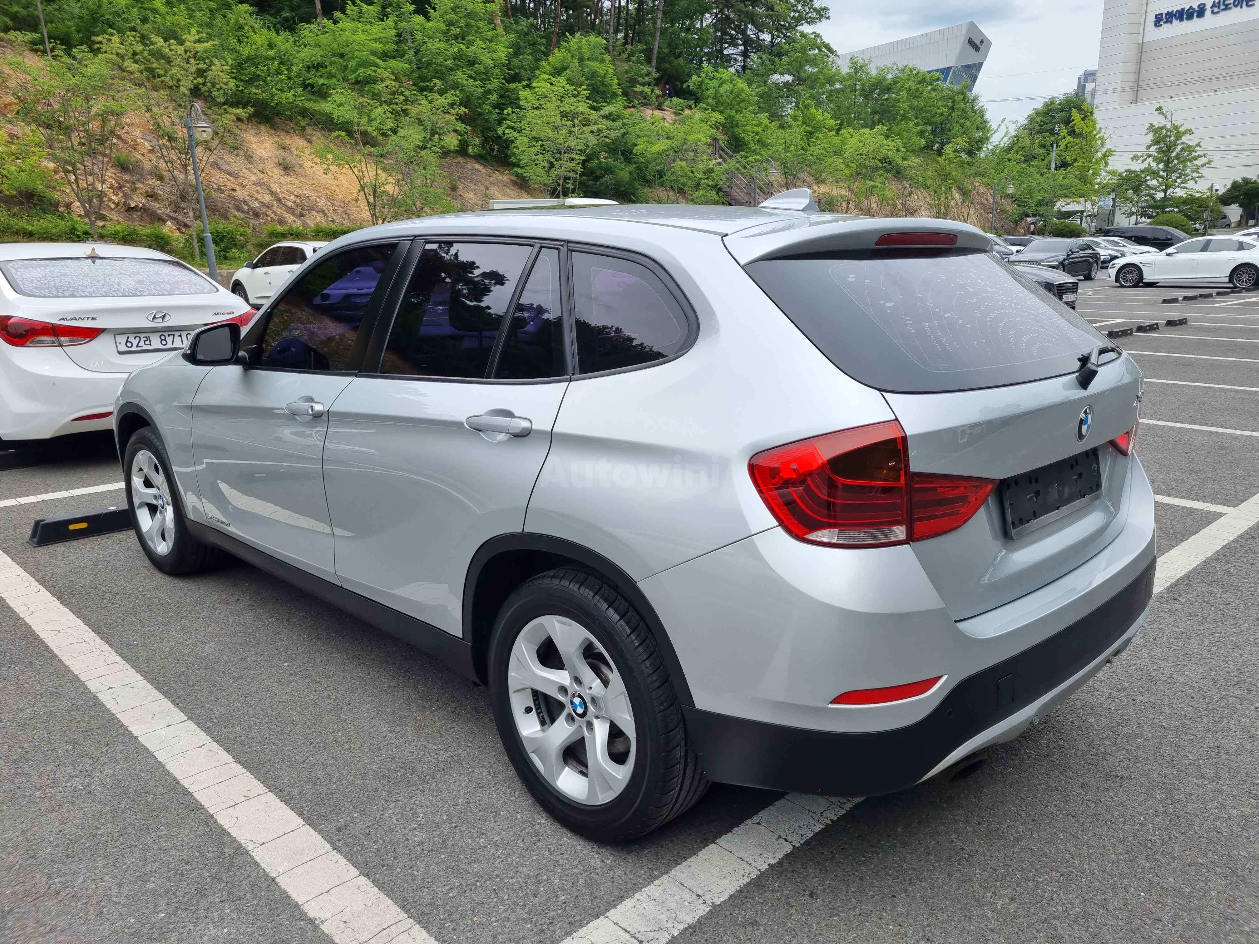 2013 BMW X1 VIN: WBAVP9102DVV28598