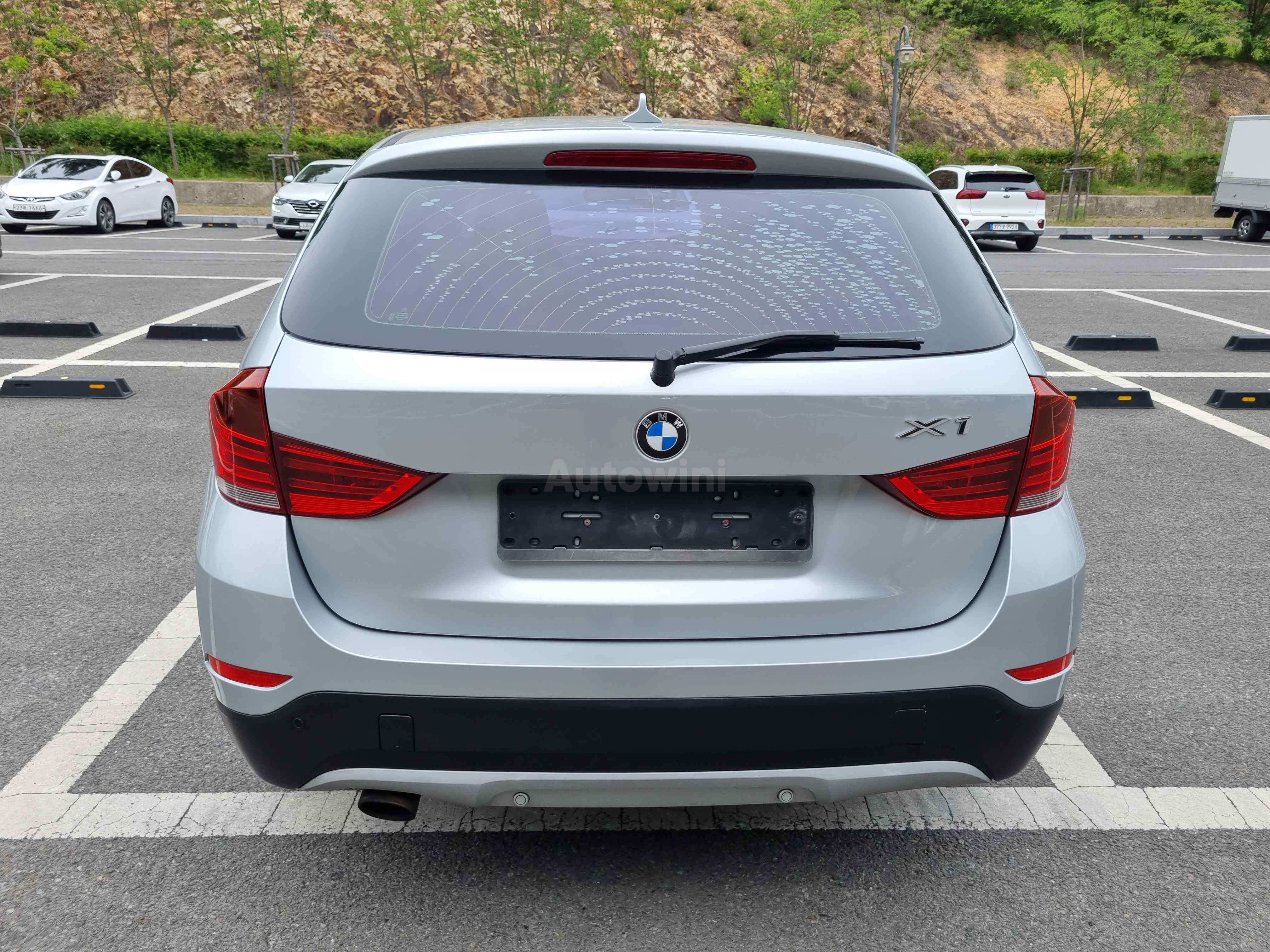2013 BMW X1 VIN: WBAVP9102DVV28598