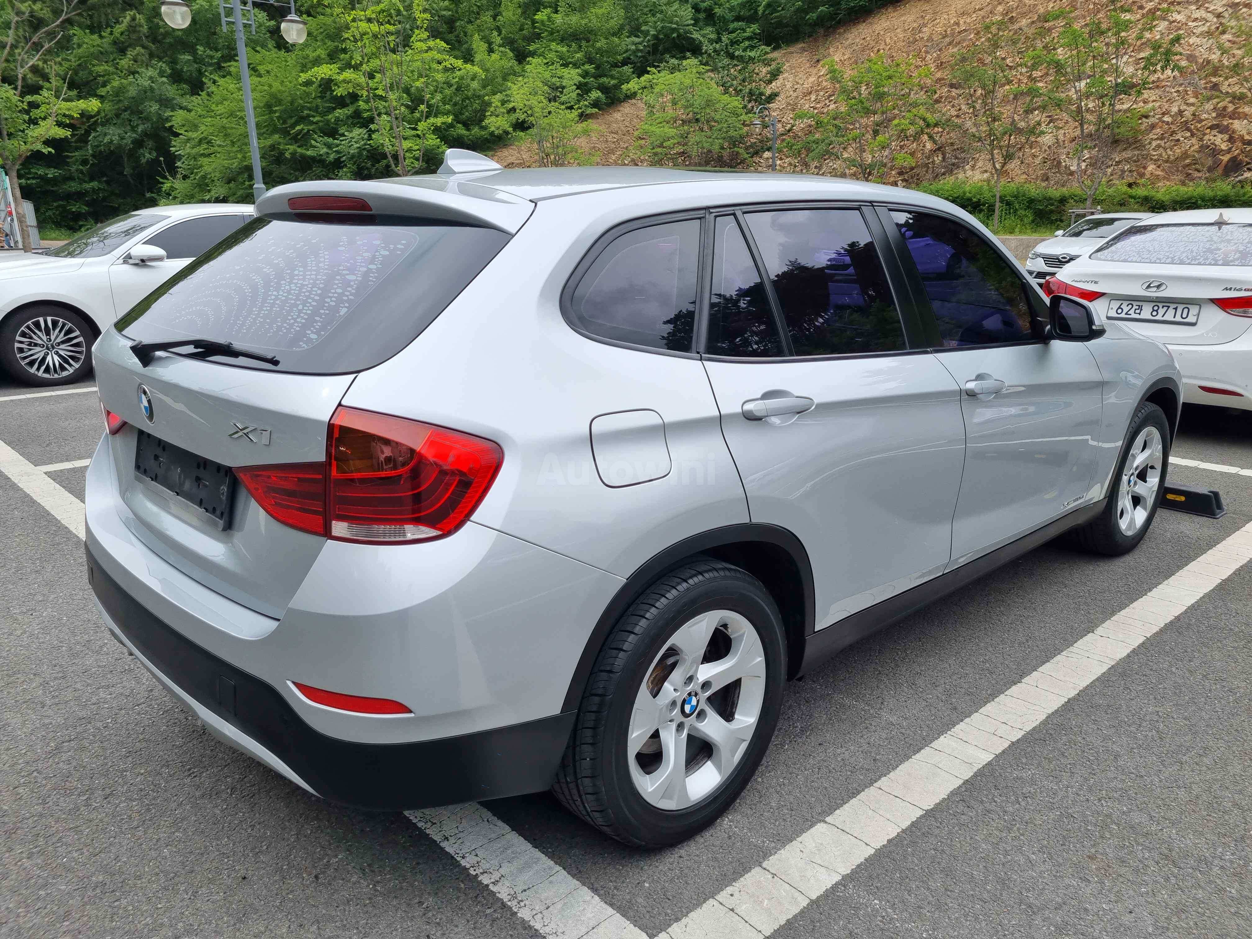 2013 BMW X1 VIN: WBAVP9102DVV28598