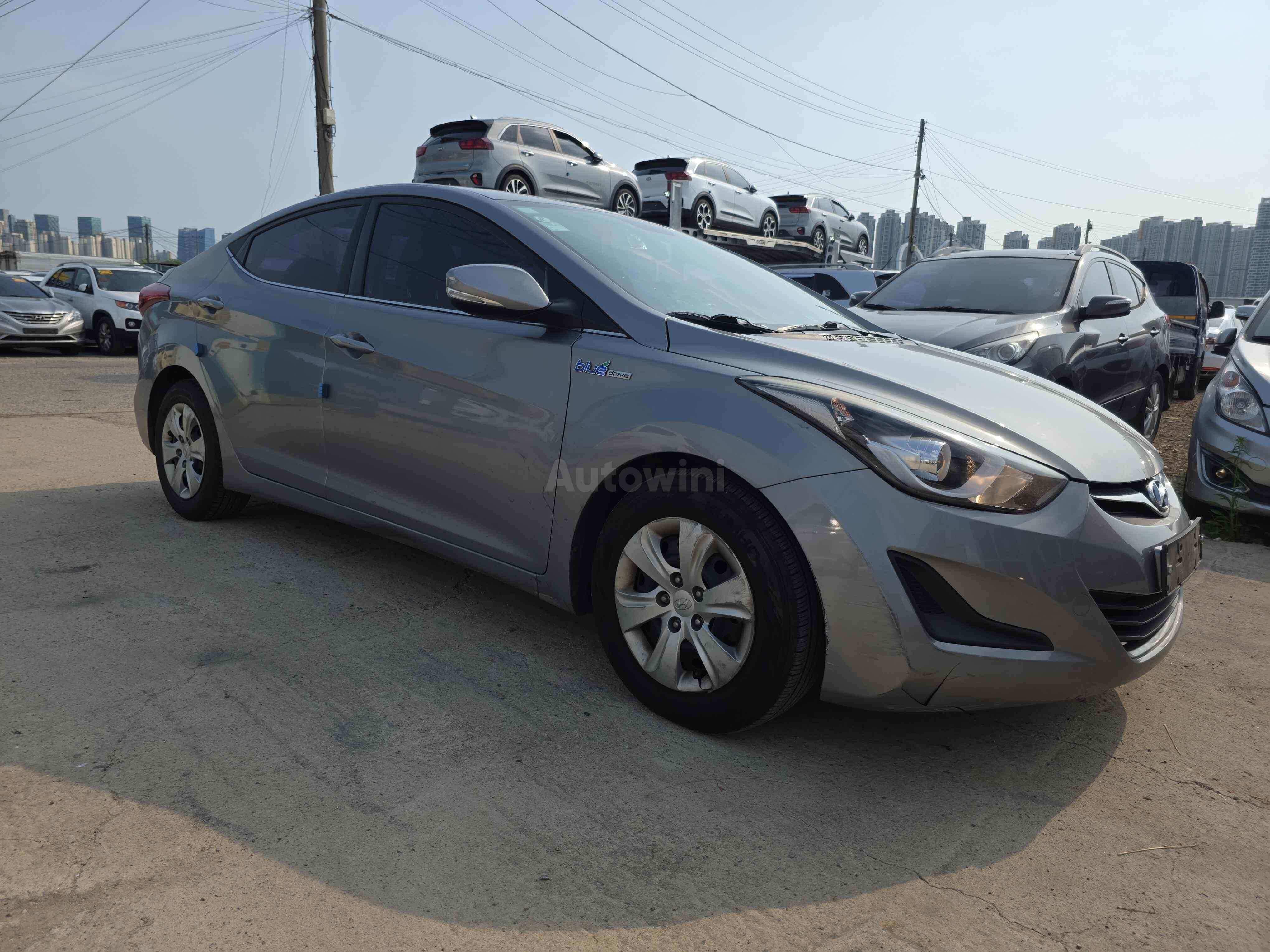 2015 HYUNDAI AVANTE VIN: KMHDG41UBFU349187