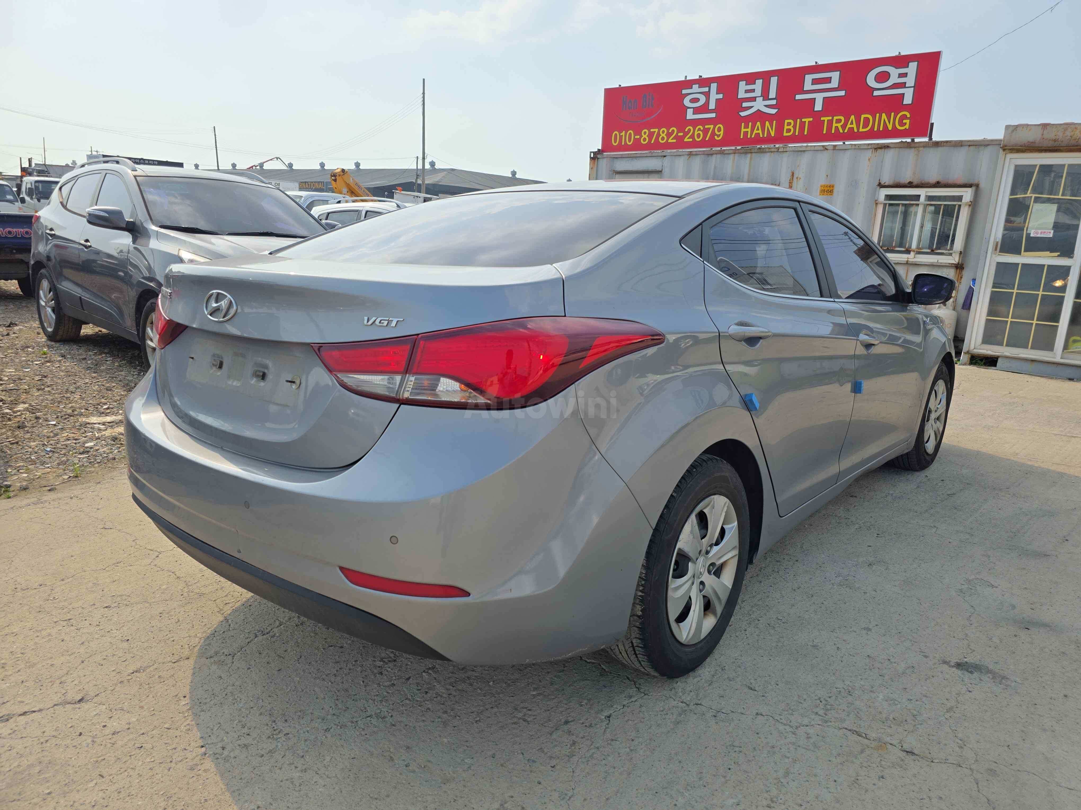 2015 HYUNDAI AVANTE VIN: KMHDG41UBFU349187