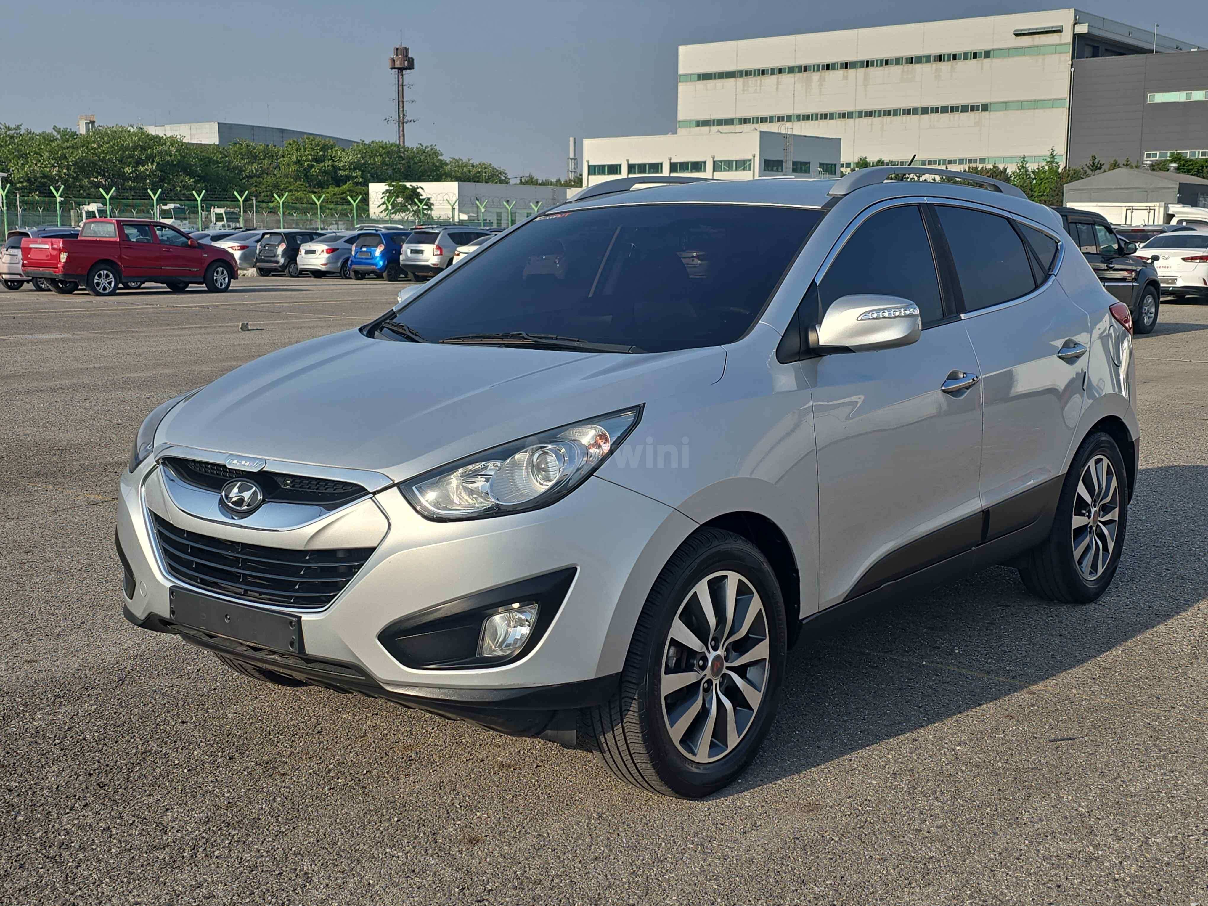 2012 HYUNDAI TUCSON VIN: KMHJU81VBCU379990