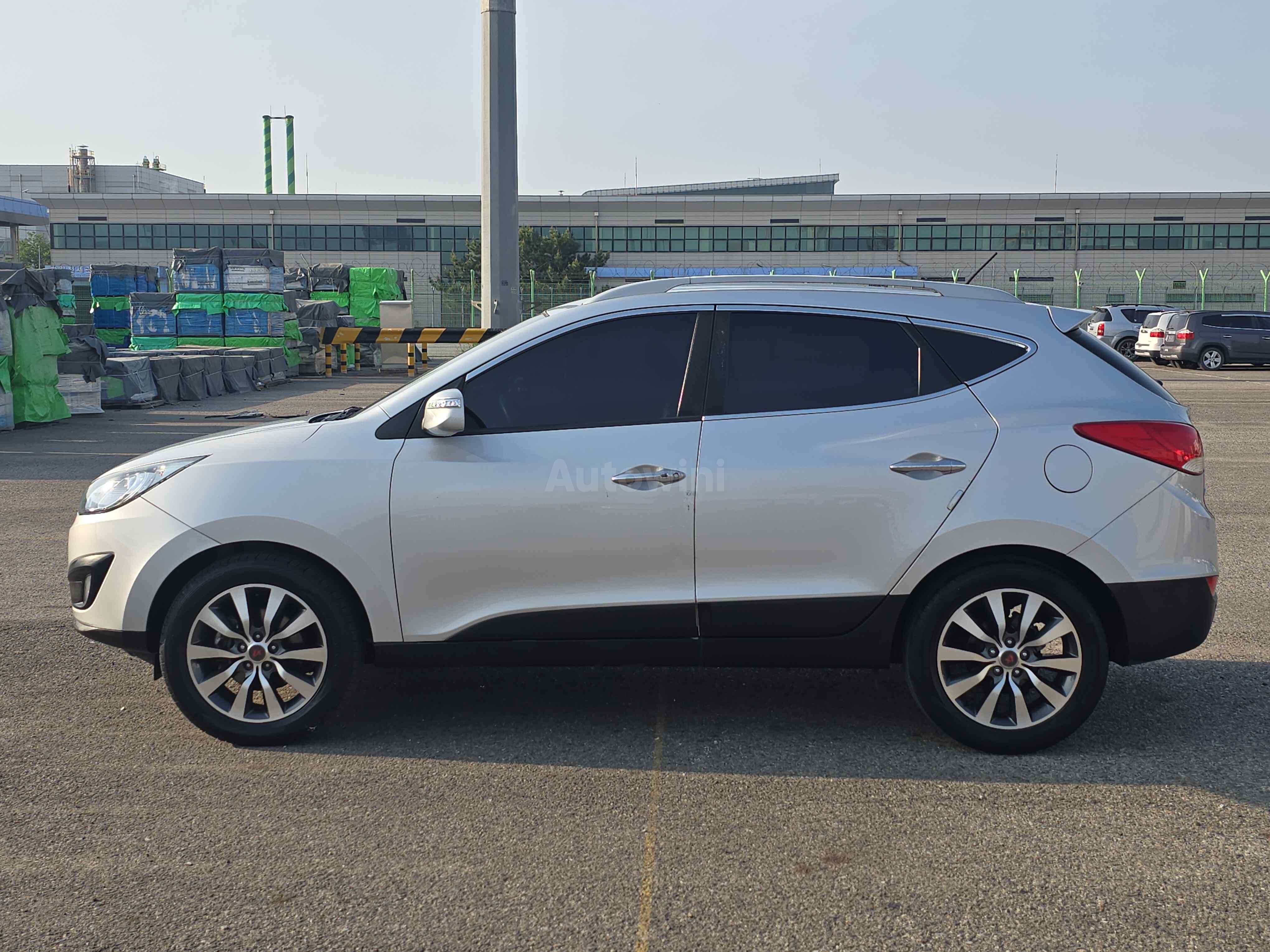2012 HYUNDAI TUCSON VIN: KMHJU81VBCU379990