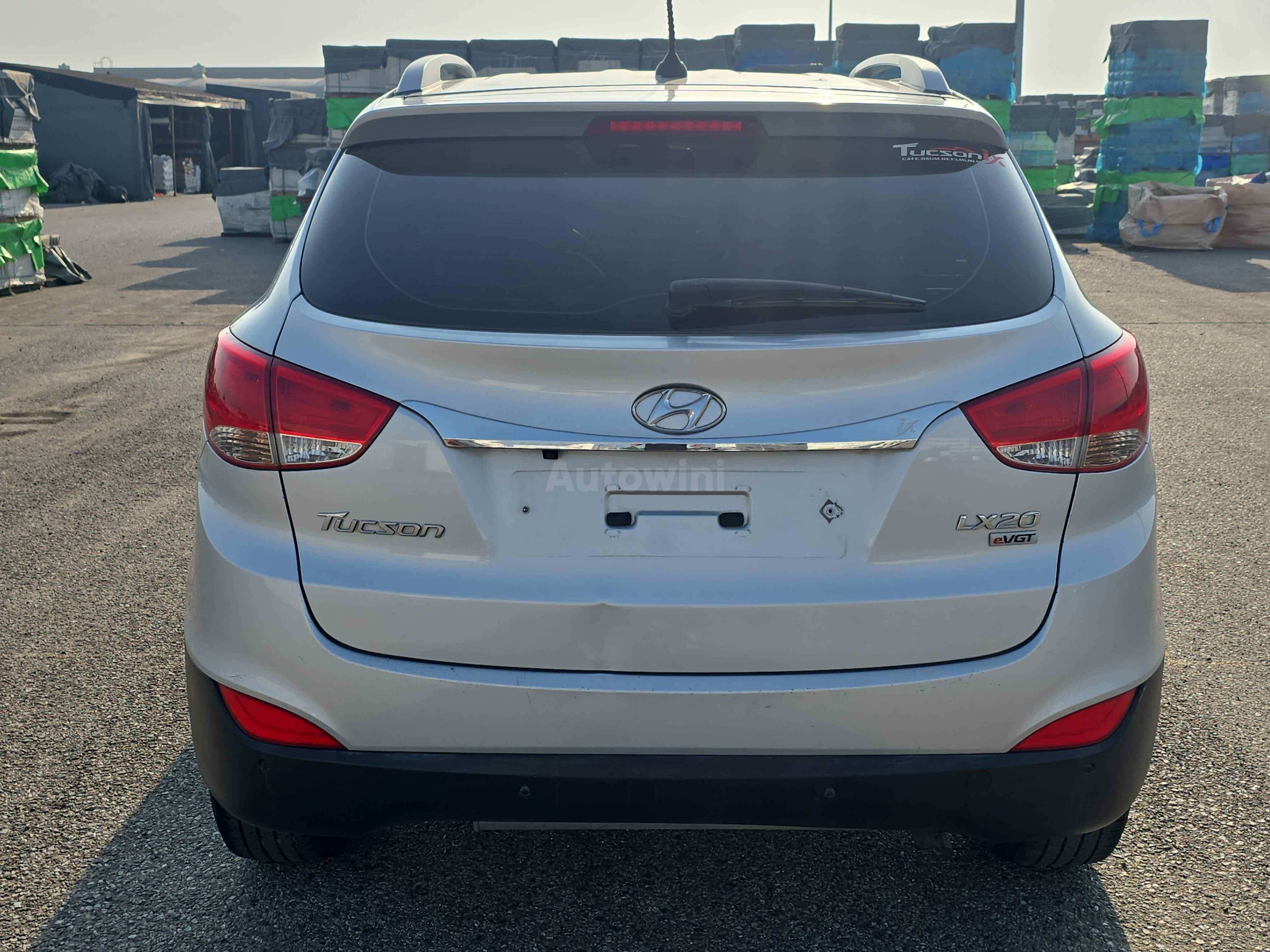2012 HYUNDAI TUCSON VIN: KMHJU81VBCU379990