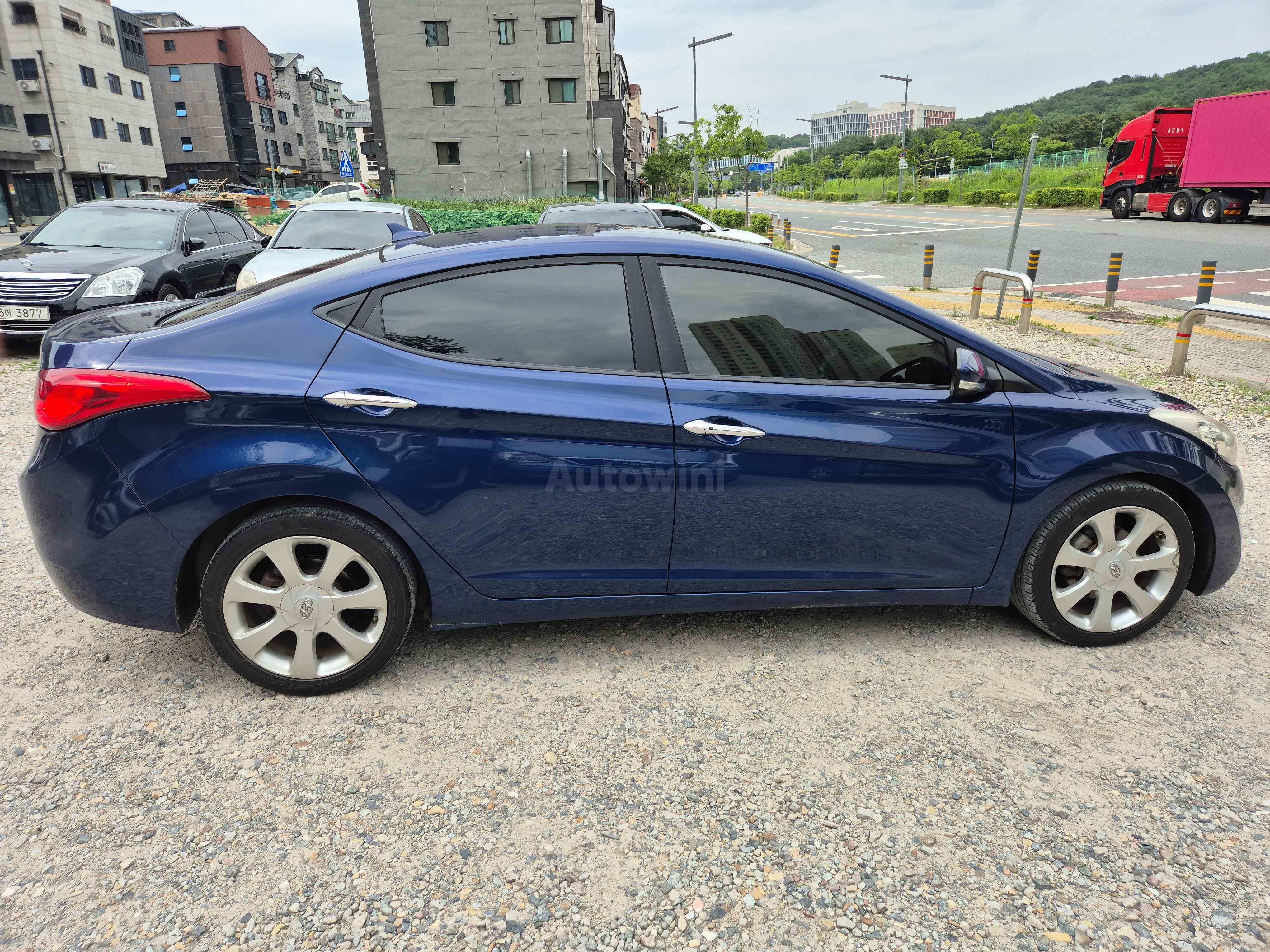 2012 HYUNDAI AVANTE VIN: KMHDH41DBCU193175