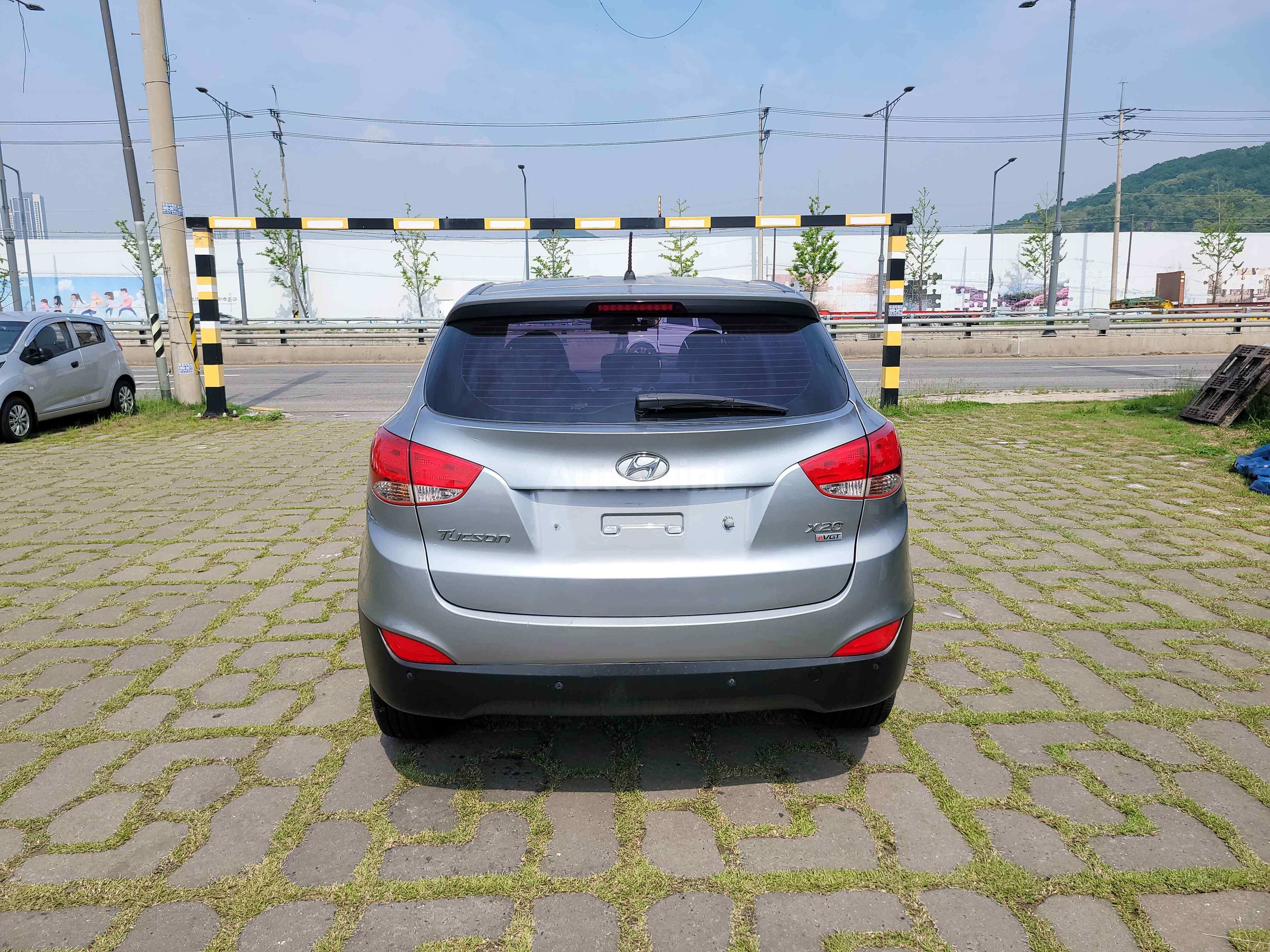 2012 HYUNDAI TUCSON VIN: KMHJT81VBCU355908