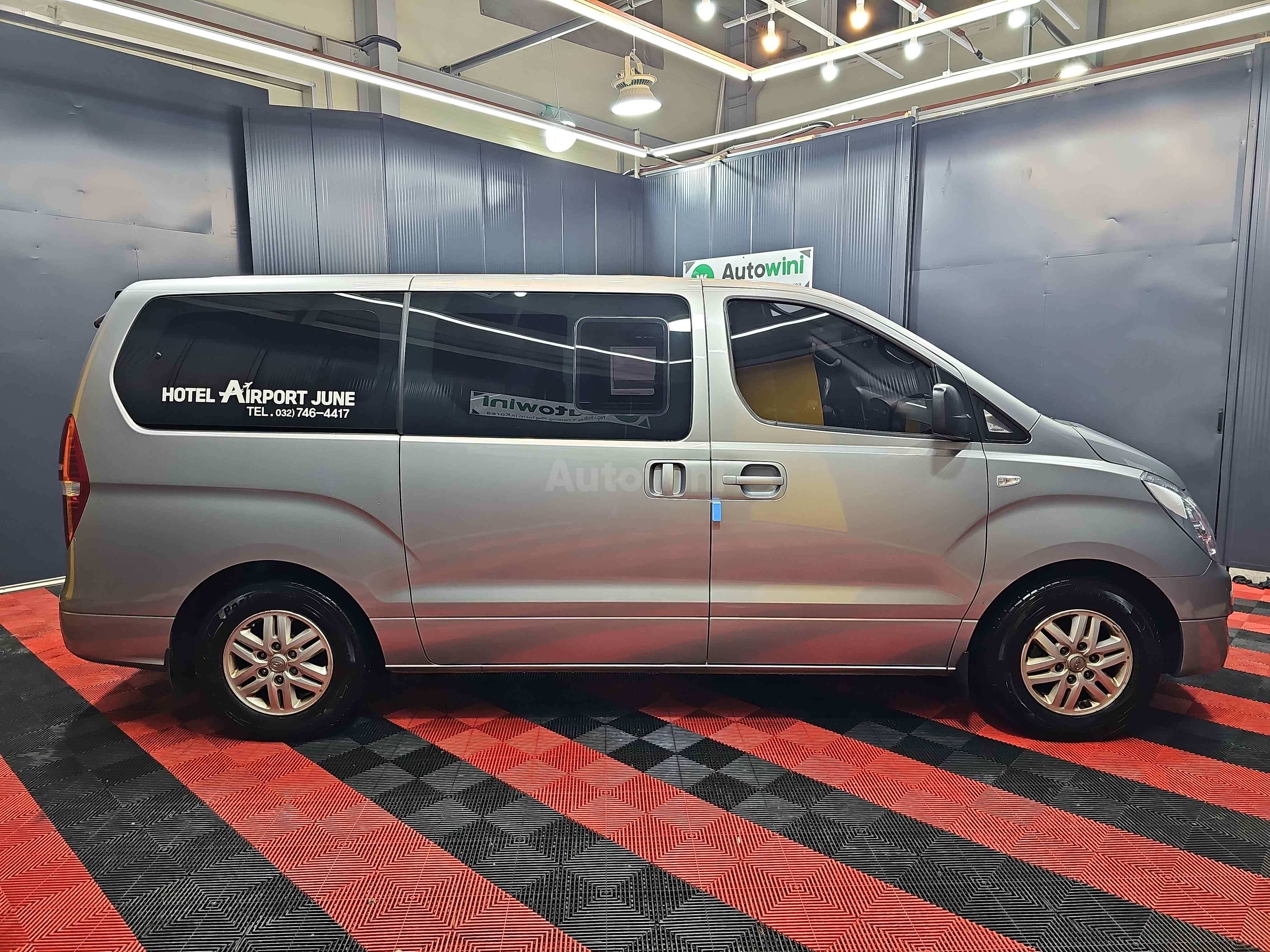 2018 HYUNDAI STAREX VIN: KMJWA37KAJU953602