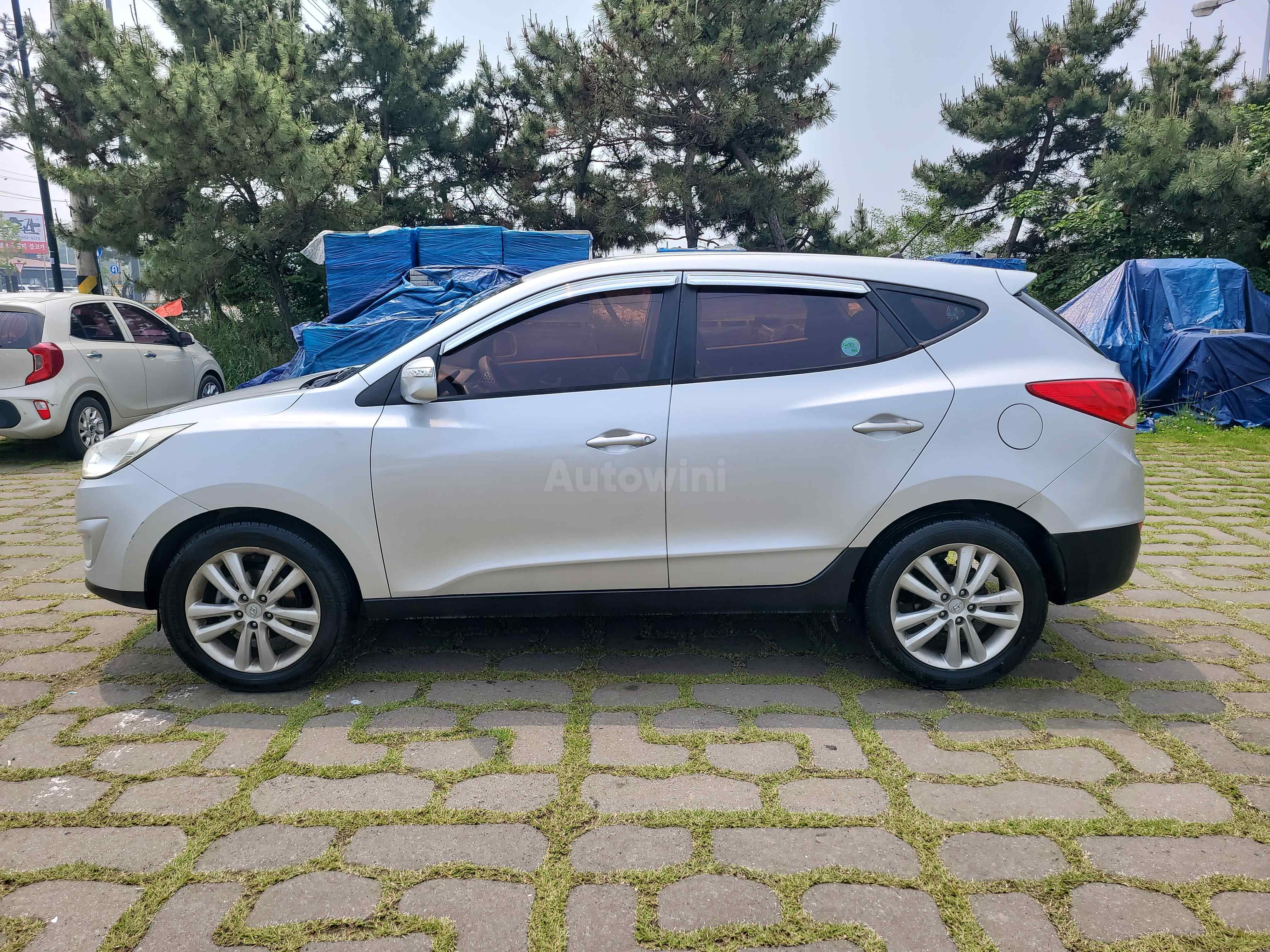 2010 HYUNDAI TUCSON VIN: KMHJU81VBAU043591