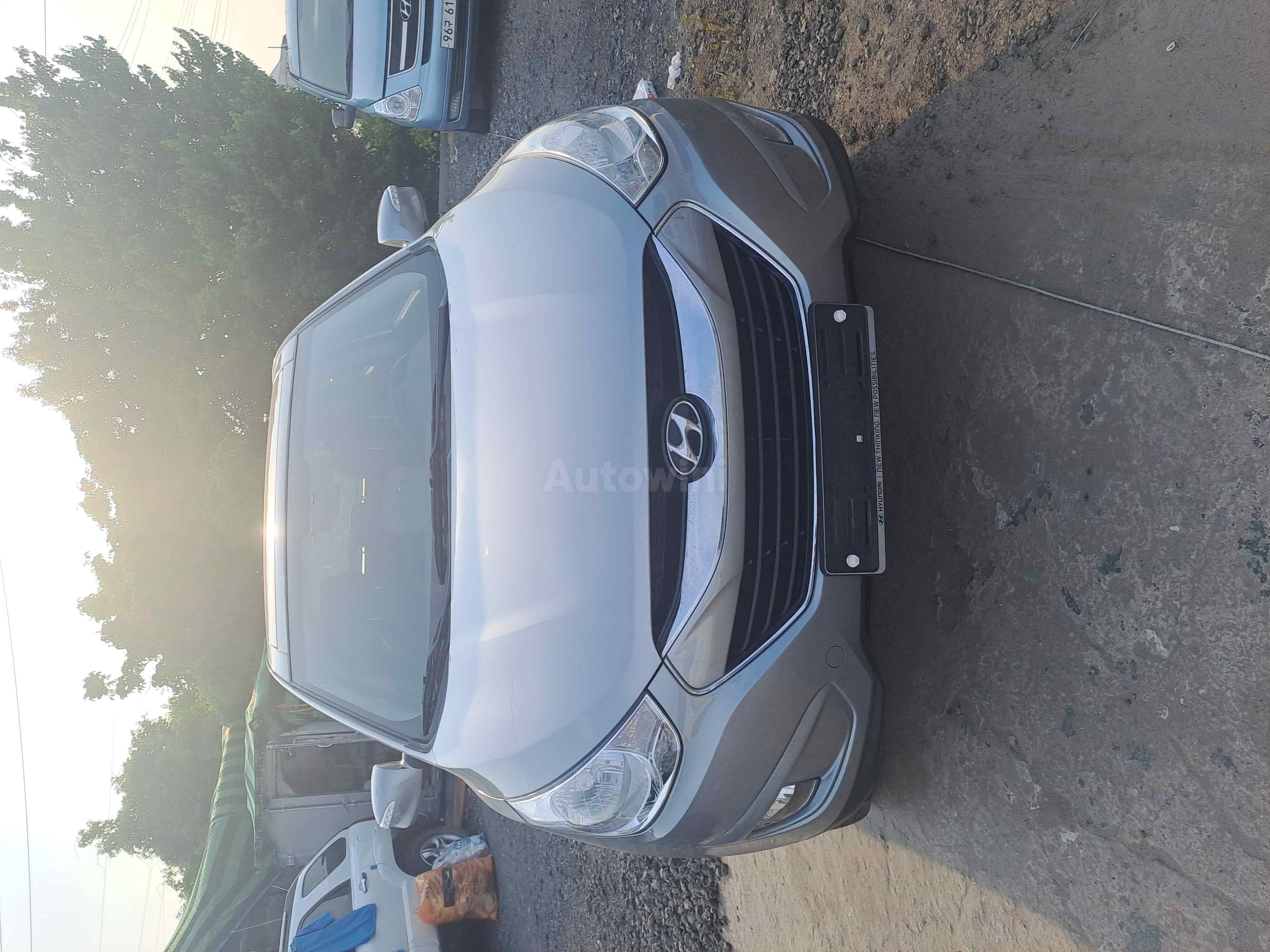 2010 HYUNDAI TUCSON VIN: KMHJU81VBAU006799