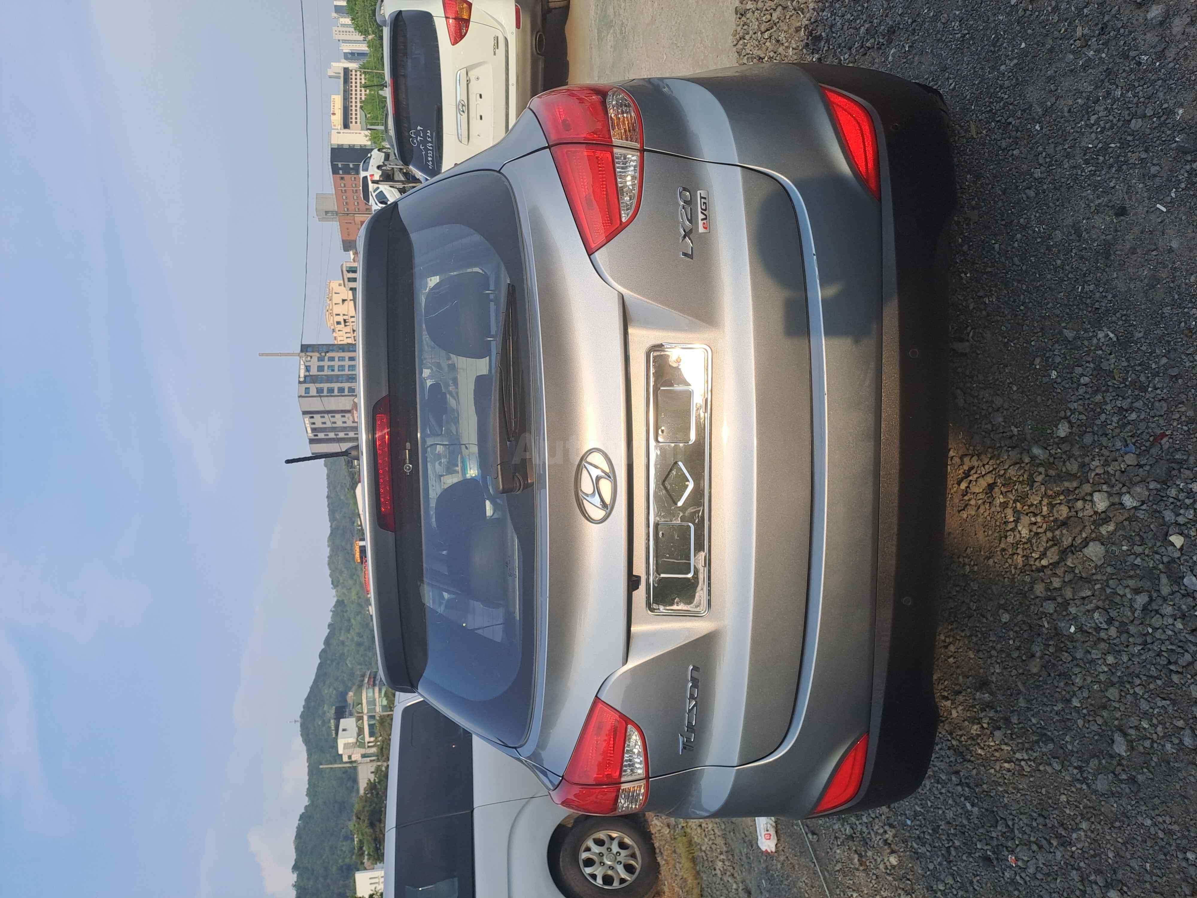 2010 HYUNDAI TUCSON VIN: KMHJU81VBAU006799