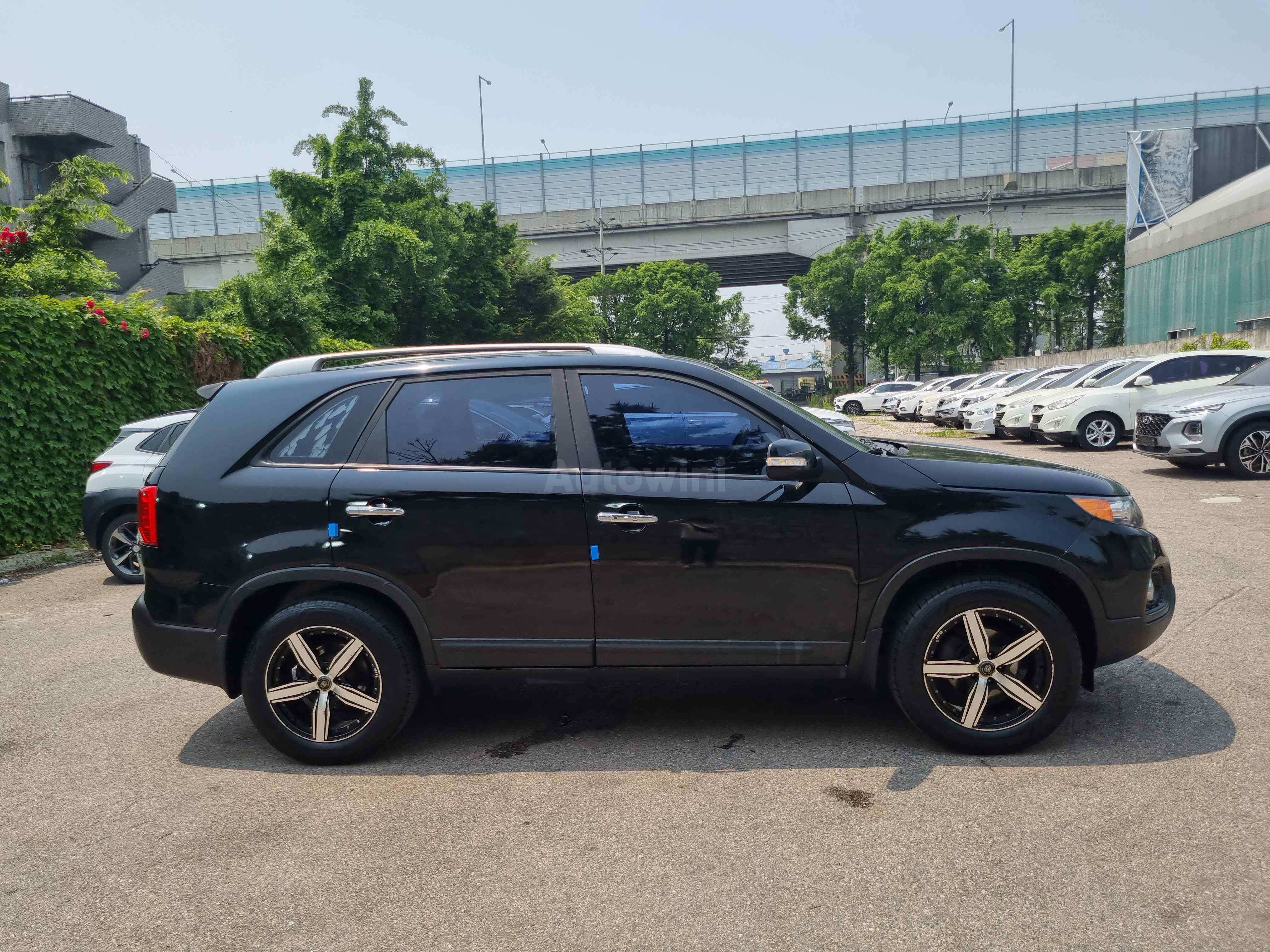 2010 KIA SORENTO VIN: KNAKU814BAA001626