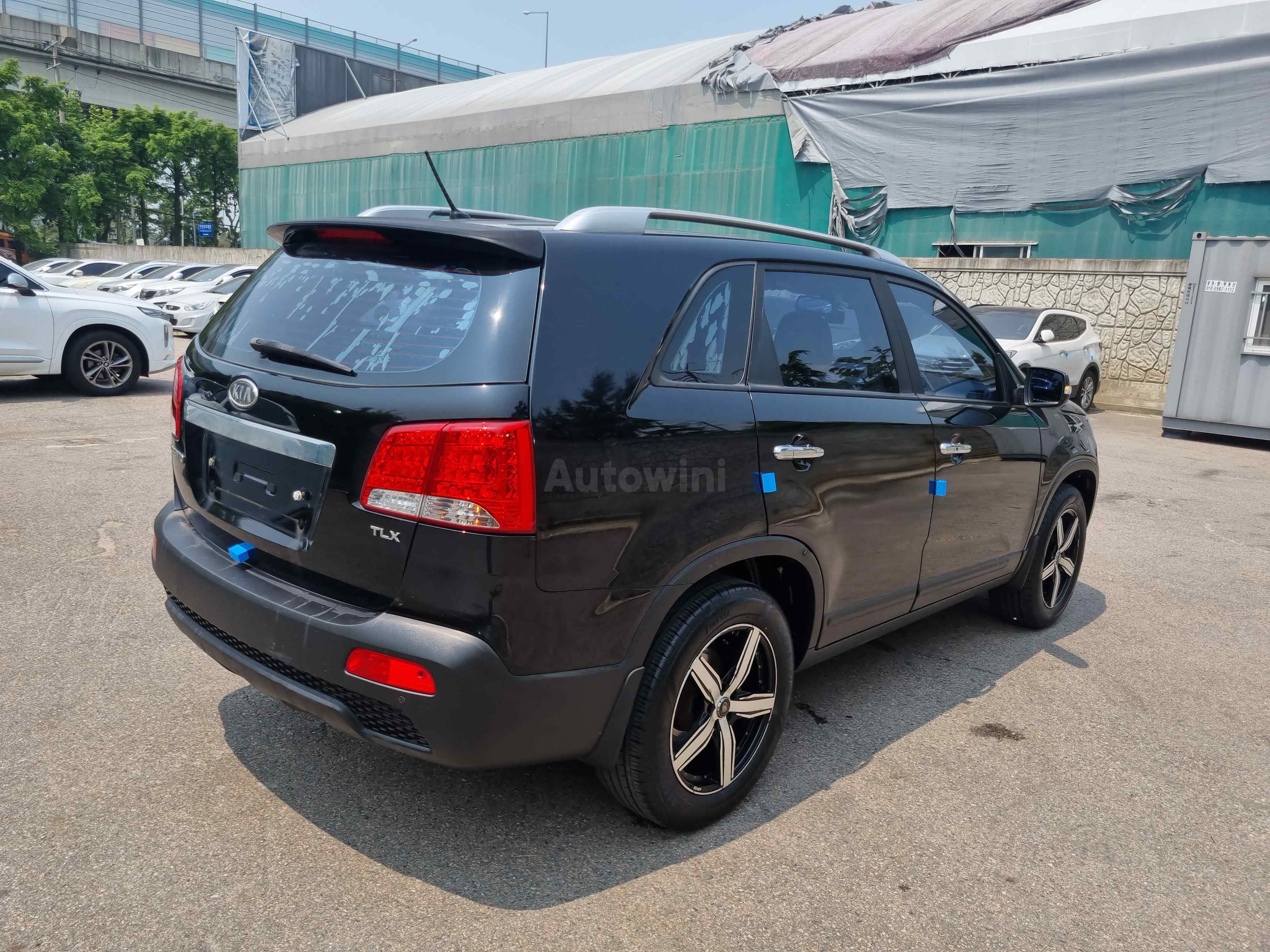 2010 KIA SORENTO VIN: KNAKU814BAA001626