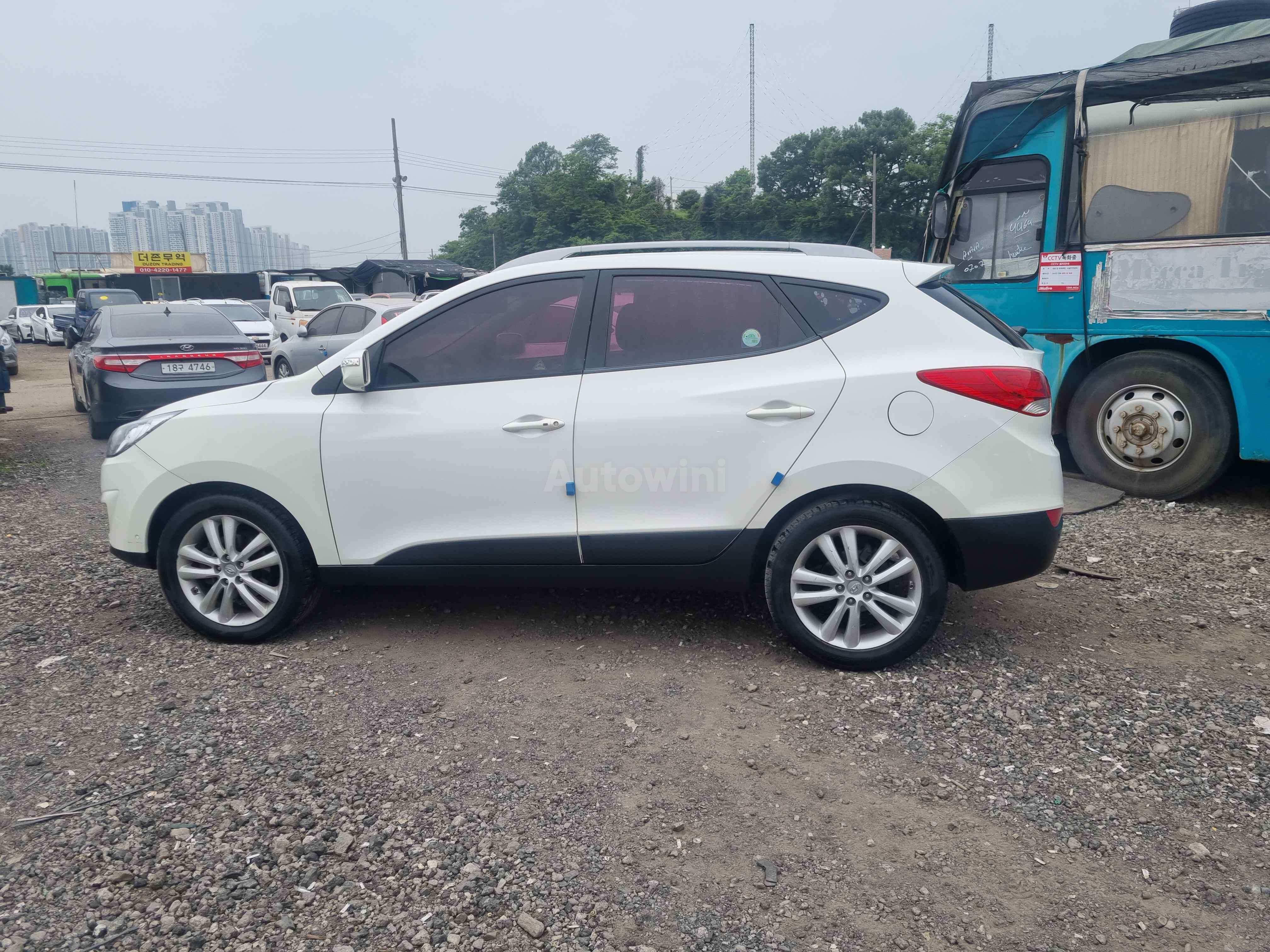 2012 HYUNDAI TUCSON VIN: KMHJU81VBCU357972
