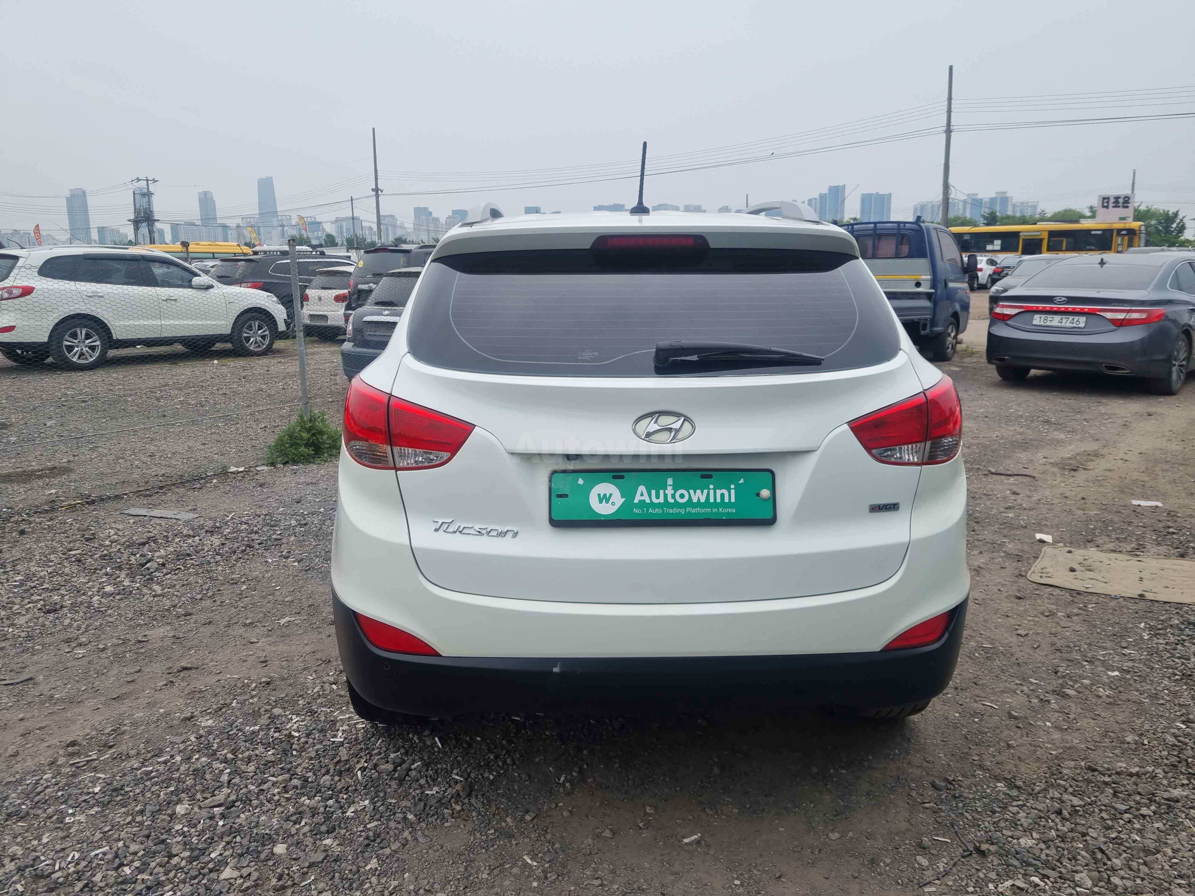 2012 HYUNDAI TUCSON VIN: KMHJU81VBCU357972