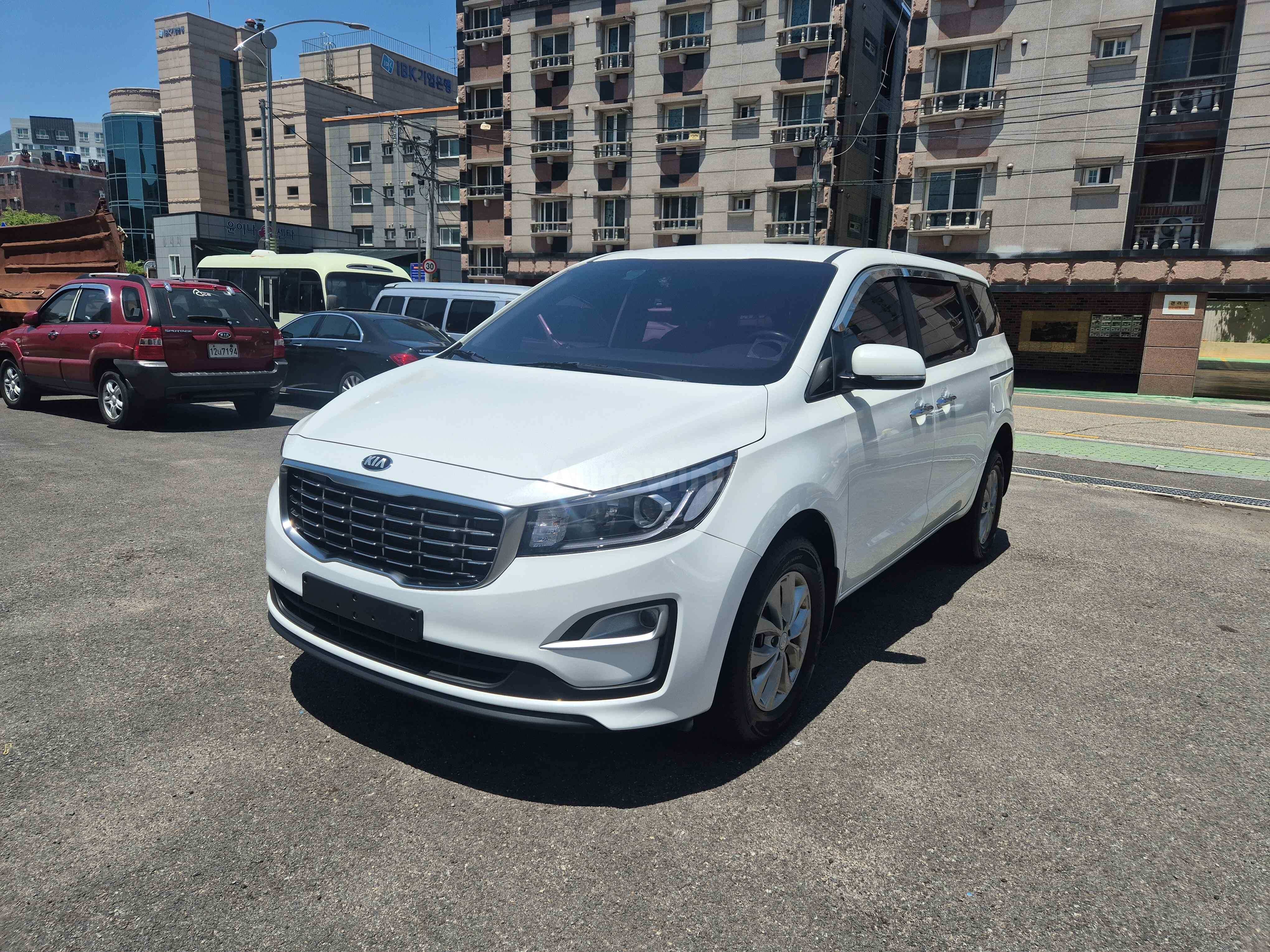 2019 KIA CARNIVAL VIN: KNHMF37ABKS506073