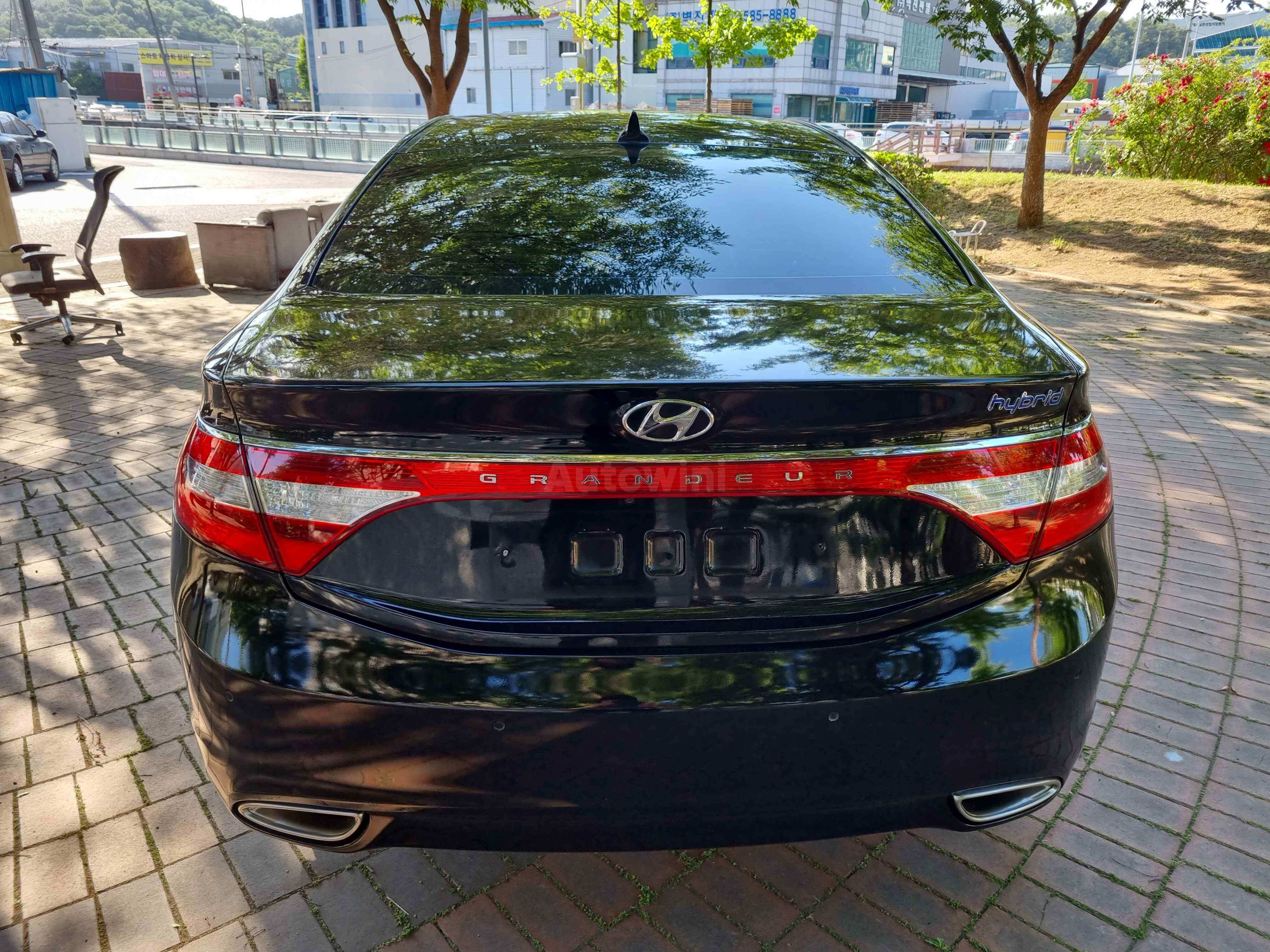 2015 HYUNDAI GRANDEUR VIN: KMHFG413BFA005768