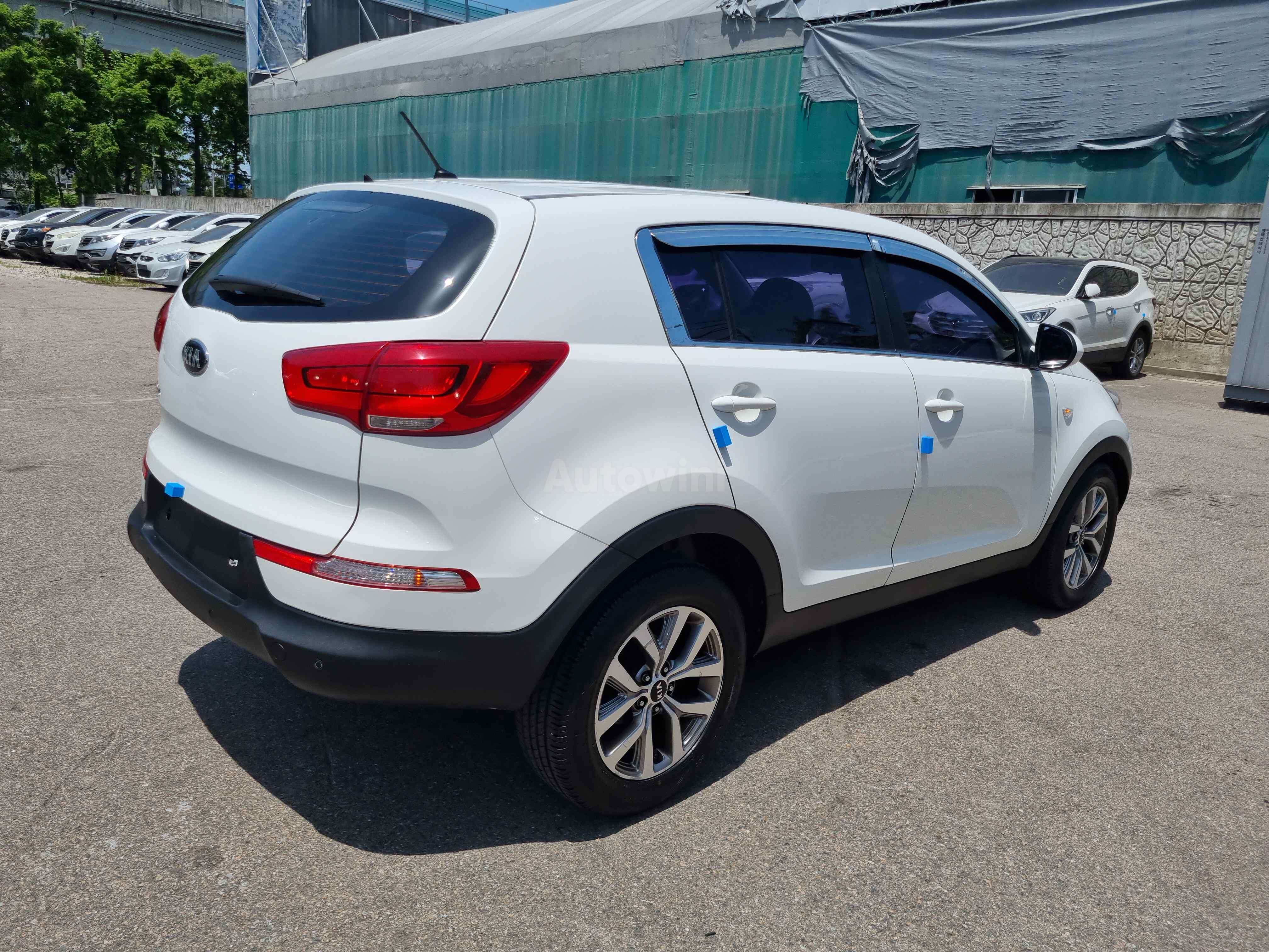 2016 KIA SPORTAGE VIN: KNAPB813BGK826467