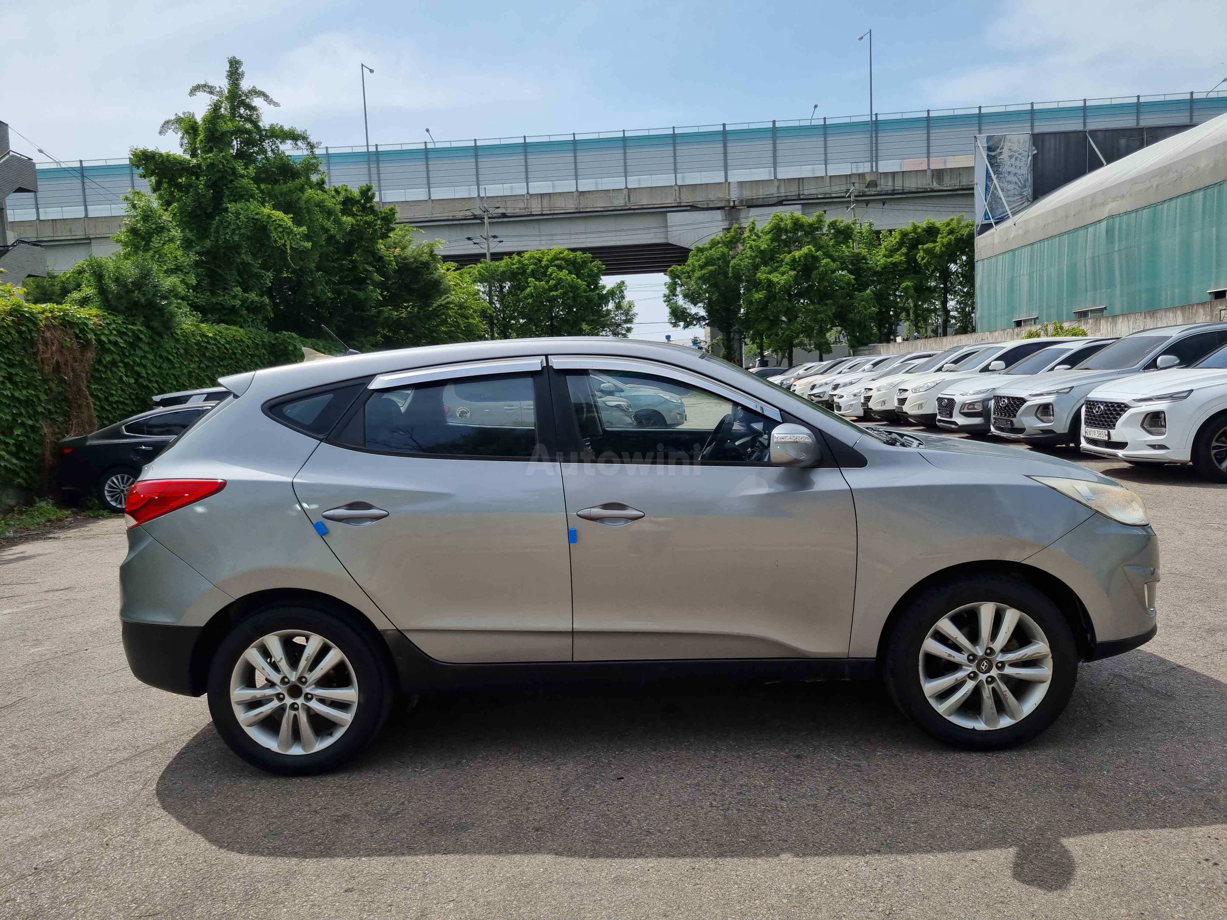 2010 HYUNDAI TUCSON VIN: KMHJU81VBAU016719