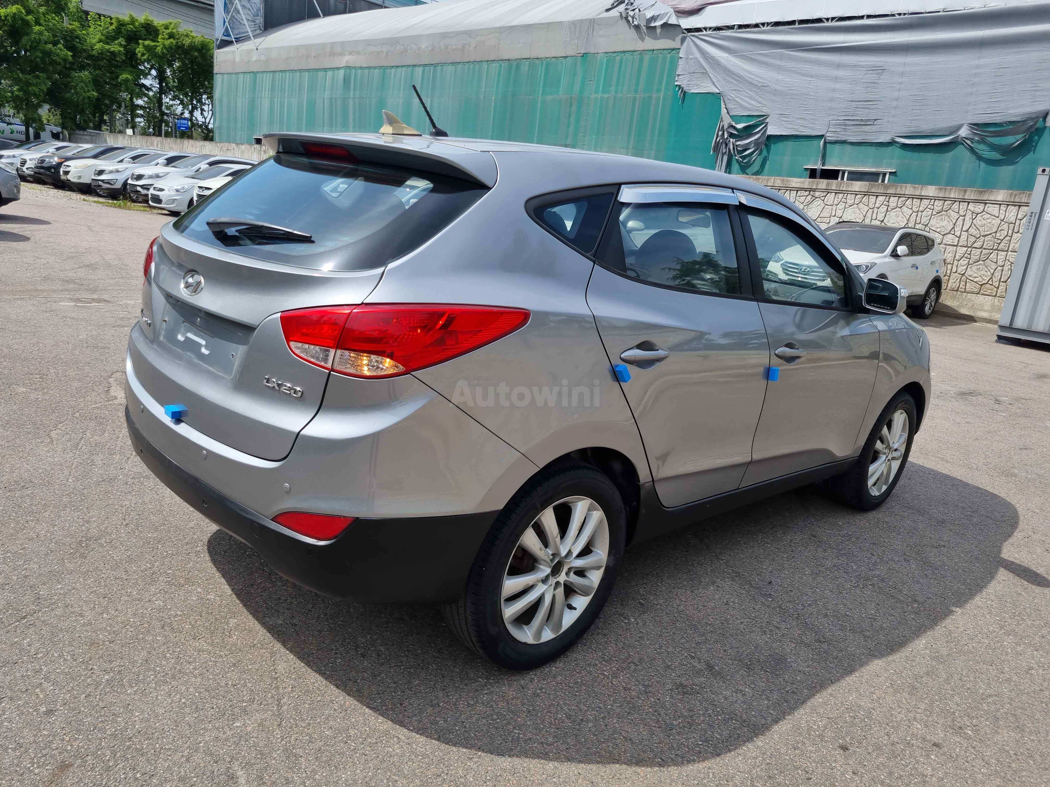 2010 HYUNDAI TUCSON VIN: KMHJU81VBAU016719