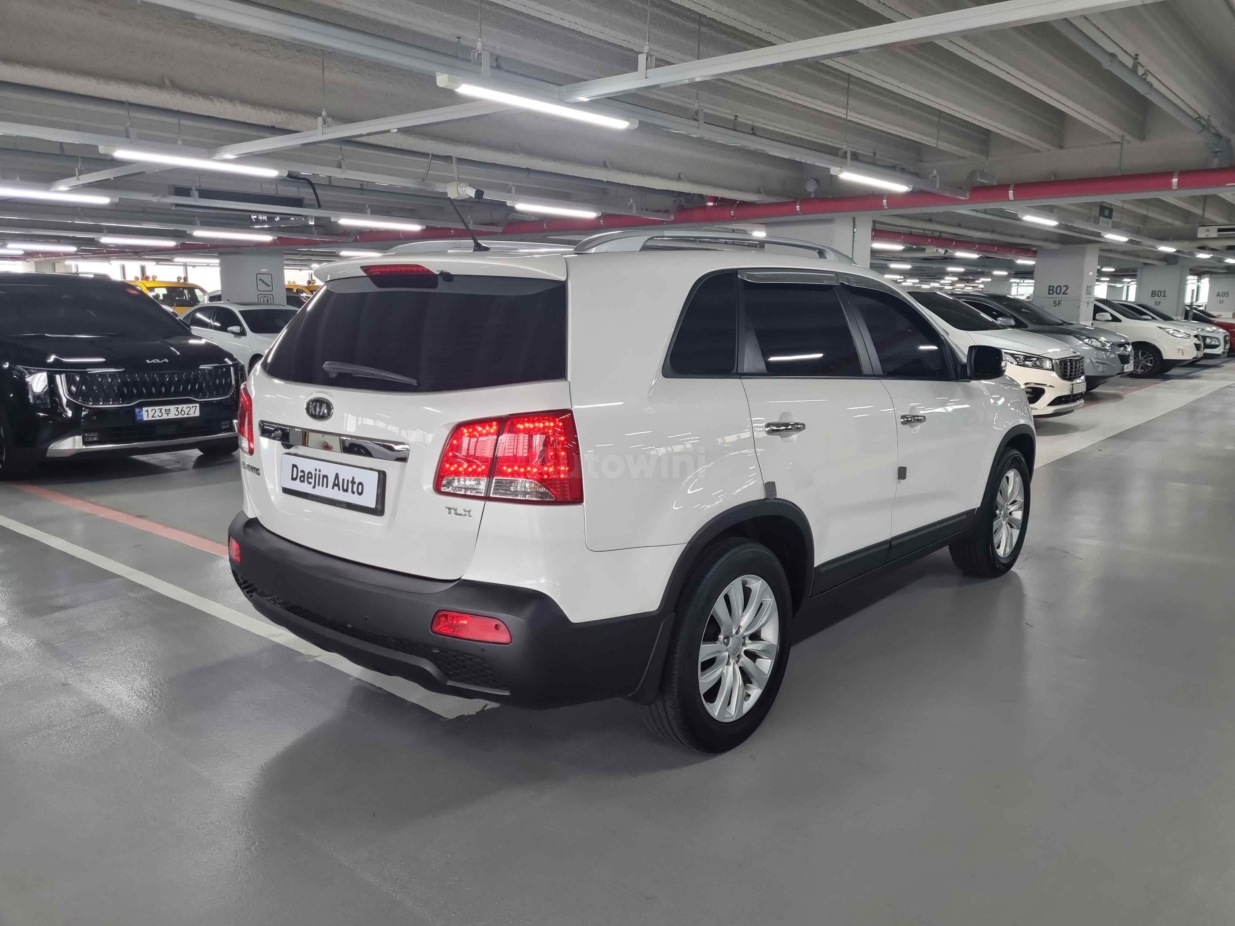2012 KIA SORENTO VIN: KNAKU814DCA339677