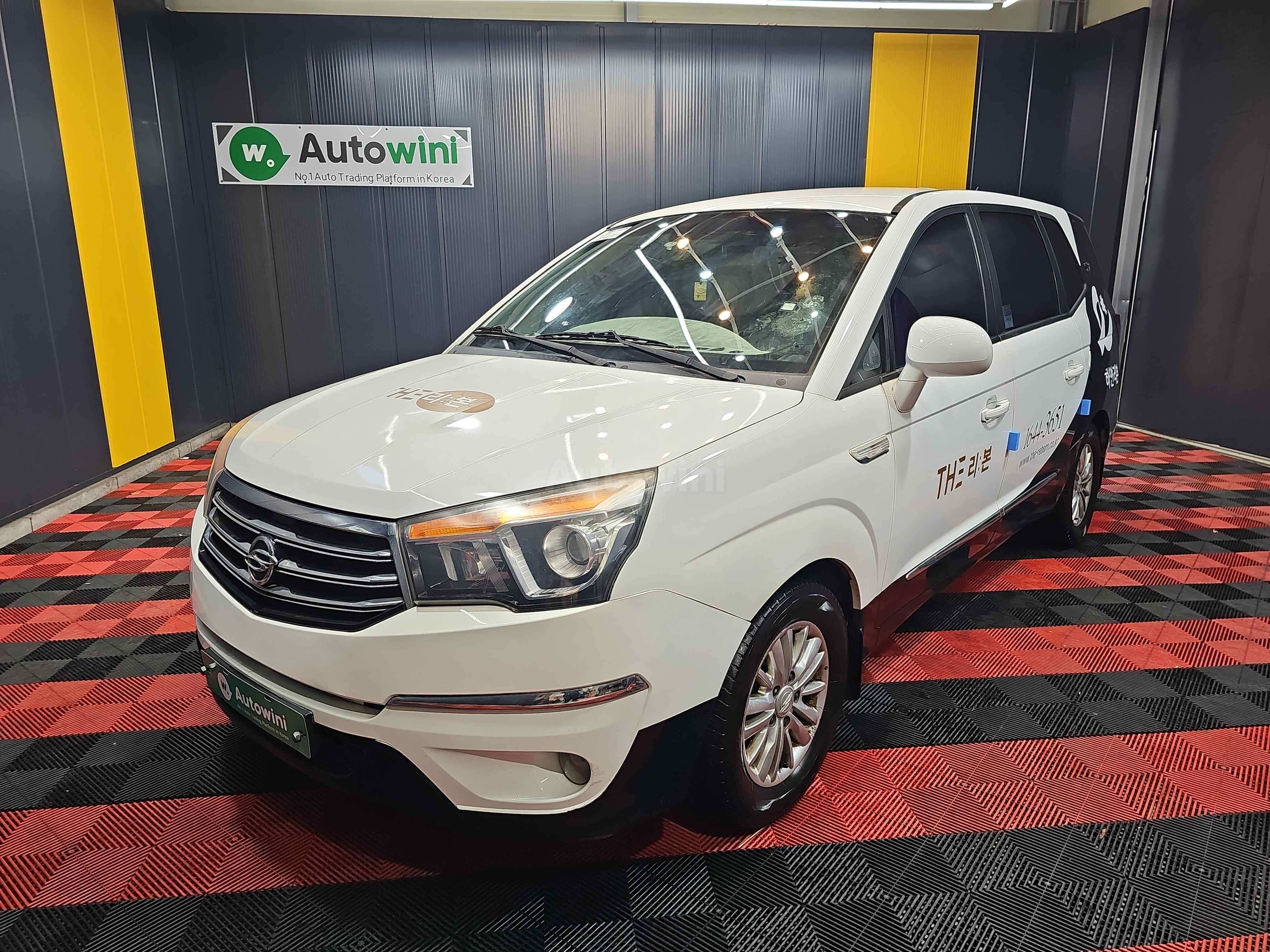 2014 KGM (SSANGYONG) KORANDO VIN: KPDKFDNN1EP085077