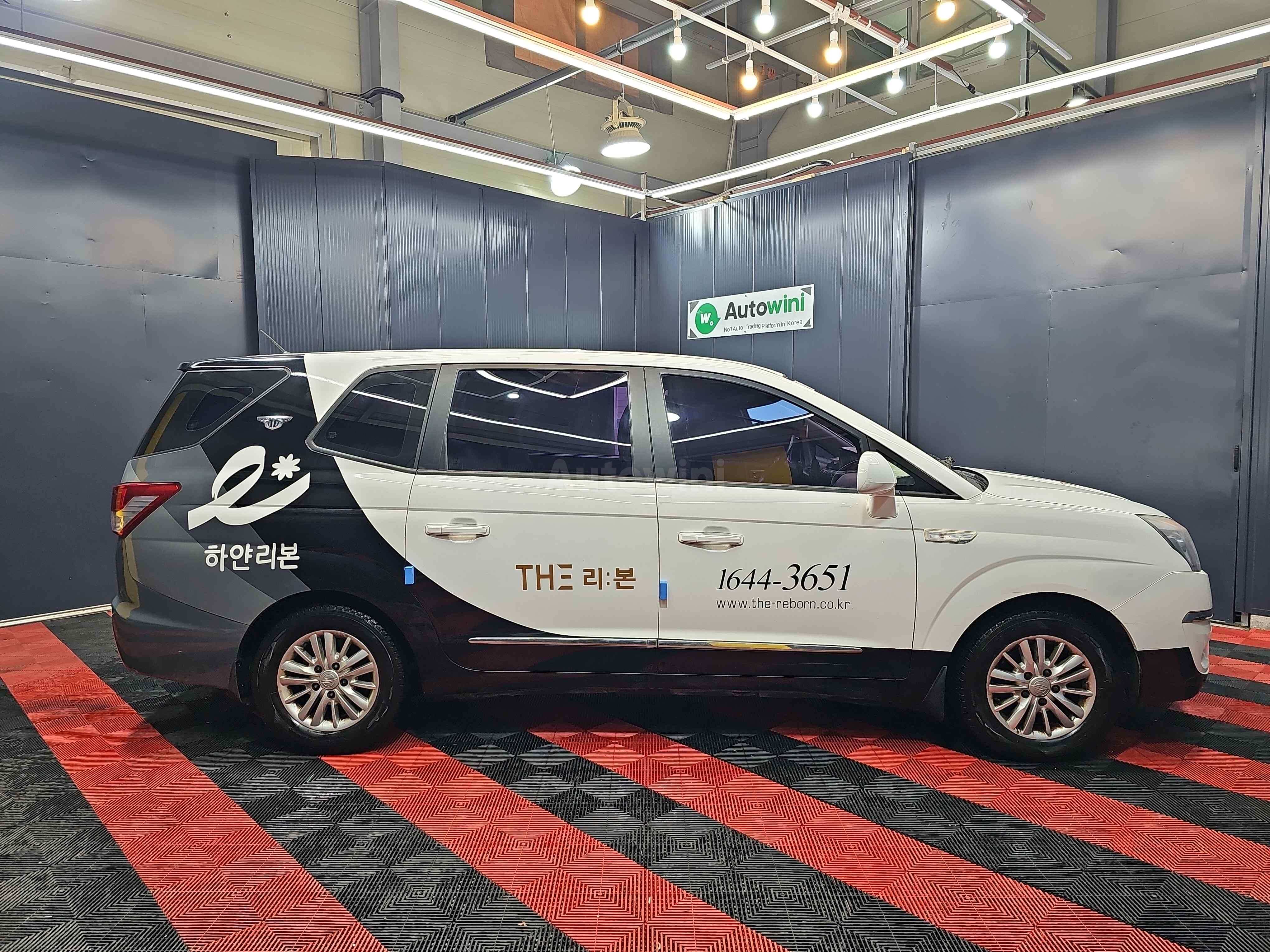 2014 KGM (SSANGYONG) KORANDO VIN: KPDKFDNN1EP085077