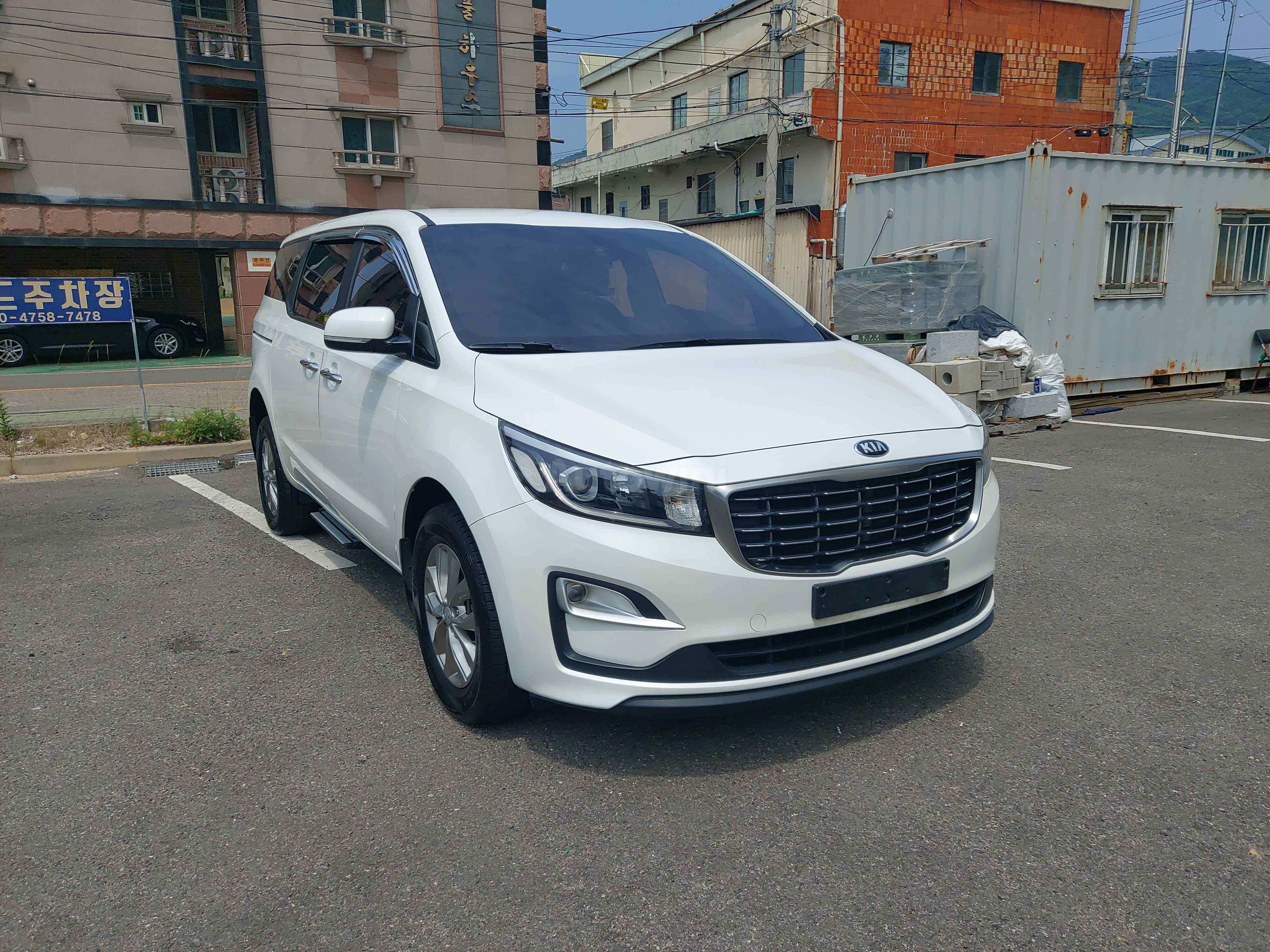 2019 KIA CARNIVAL VIN: KNHMF37ABKS493547