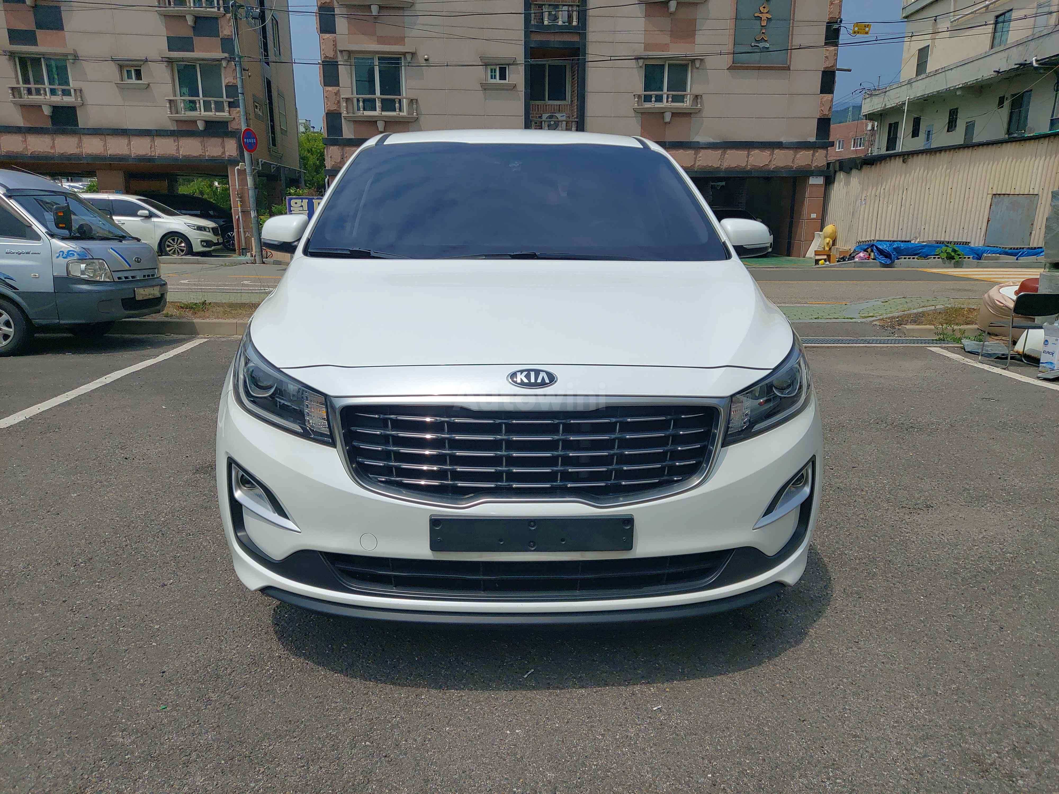 2019 KIA CARNIVAL VIN: KNHMF37ABKS493547