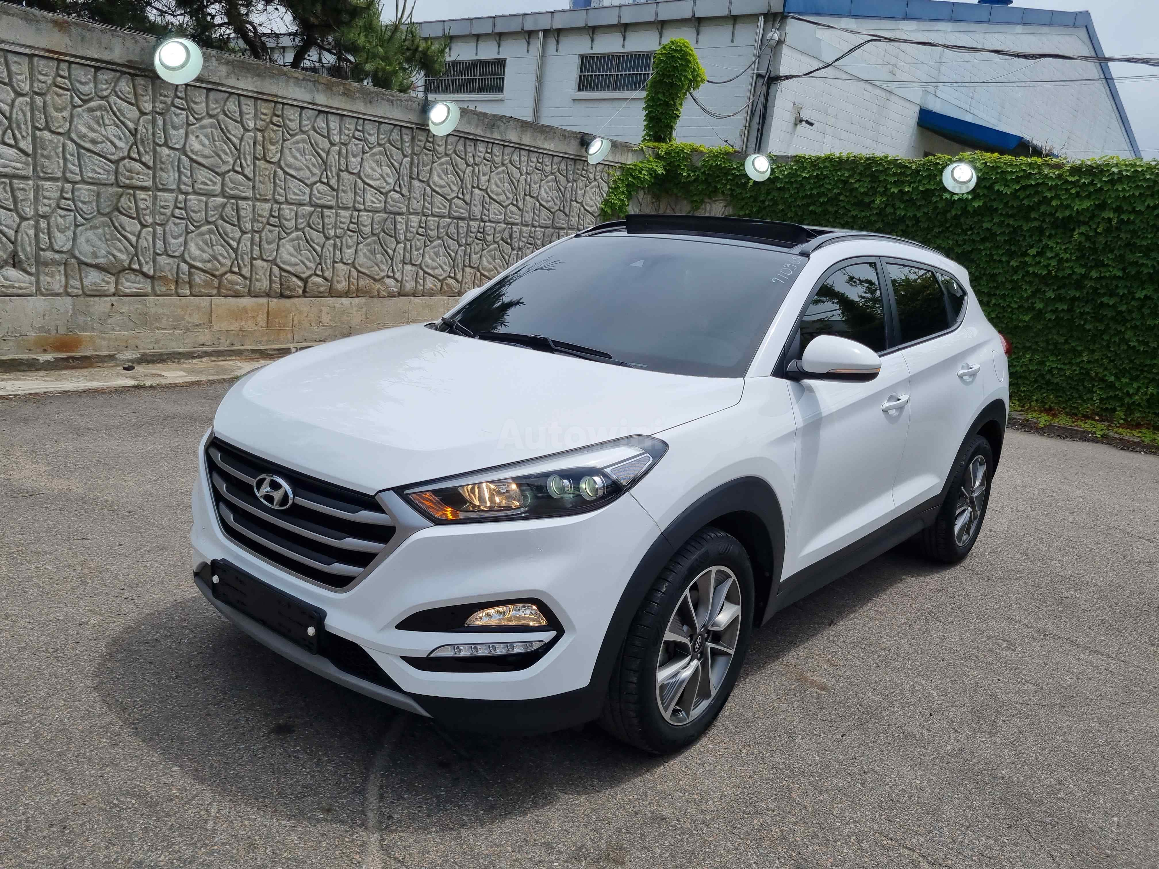 2018 HYUNDAI TUCSON VIN: KMHJ381ADJU710965